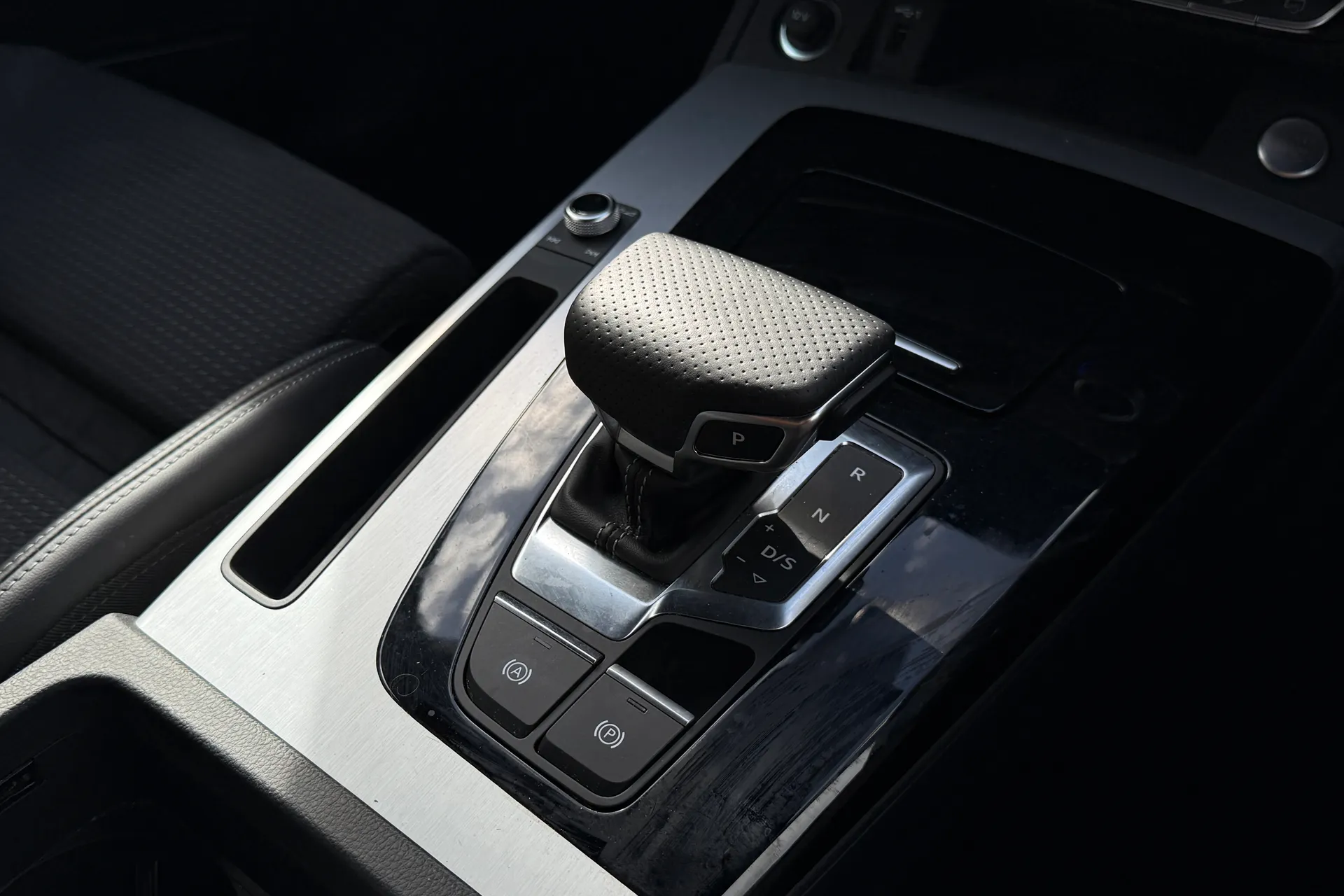 Audi Q5 thumbnail image number 18