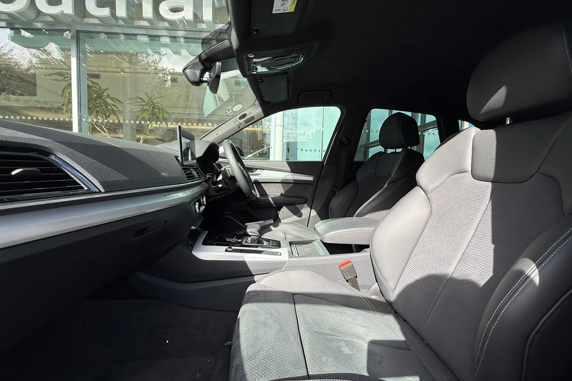 Audi Q5 thumbnail image number 39