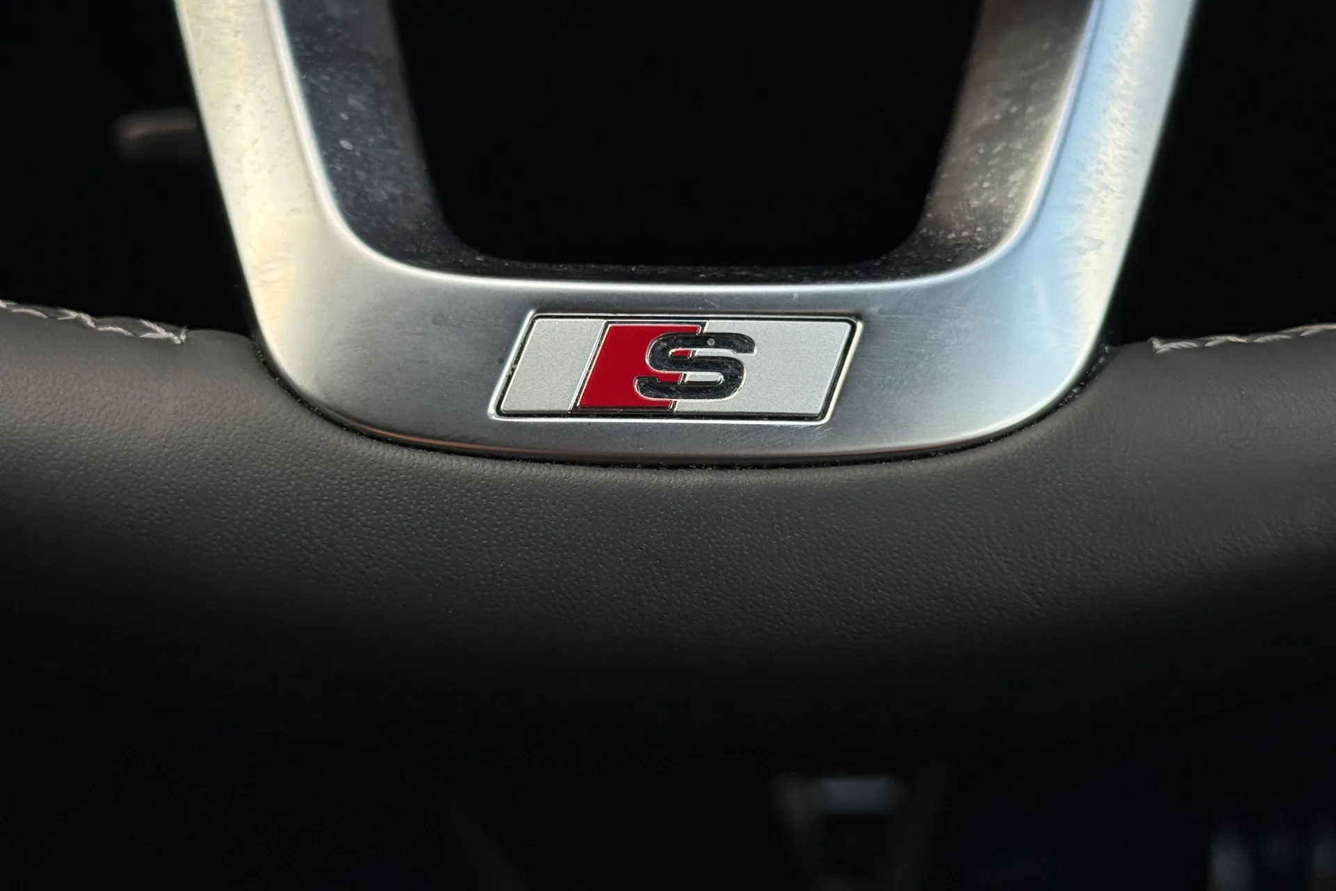 Audi Q5 thumbnail image number 11