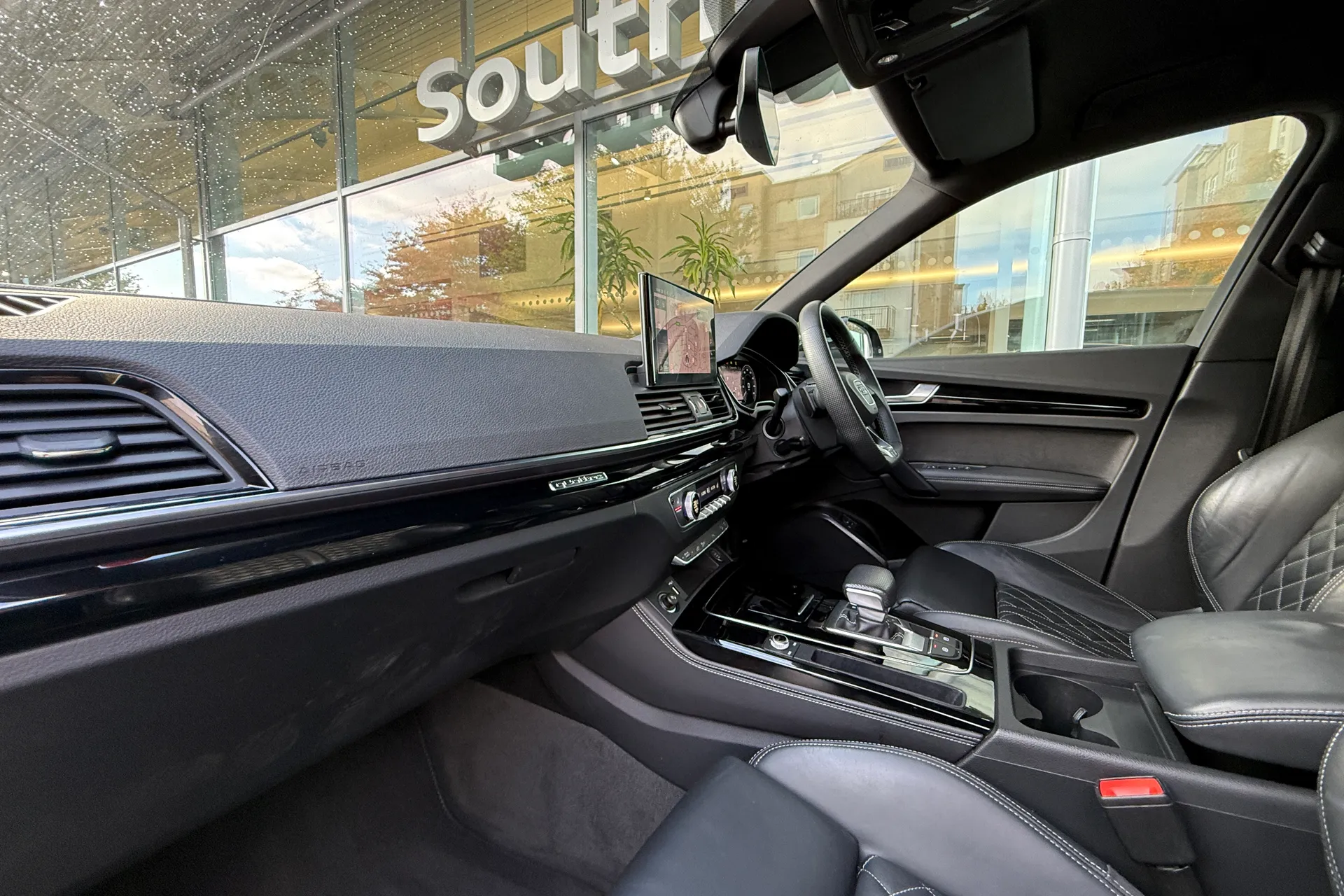 Audi Q5 thumbnail image number 6