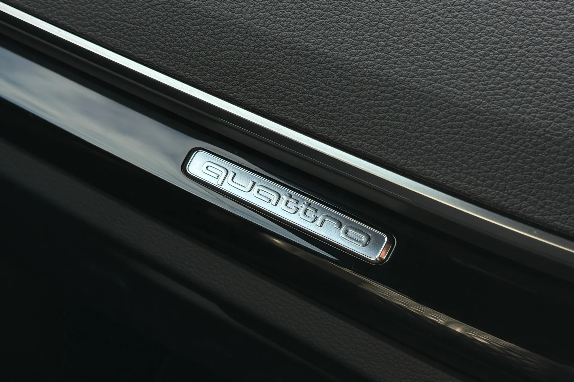 Audi Q5 thumbnail image number 32