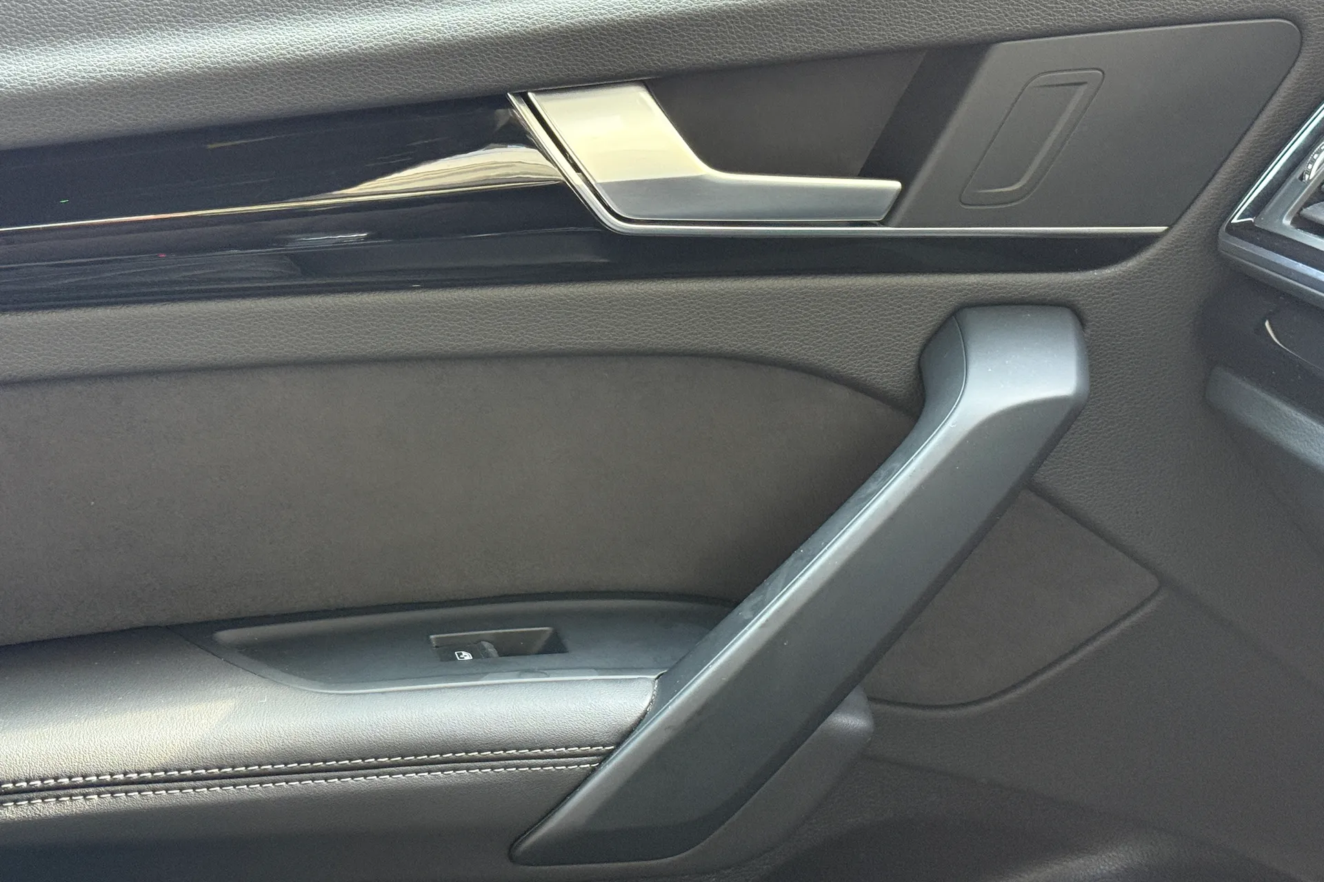 Audi Q5 thumbnail image number 34