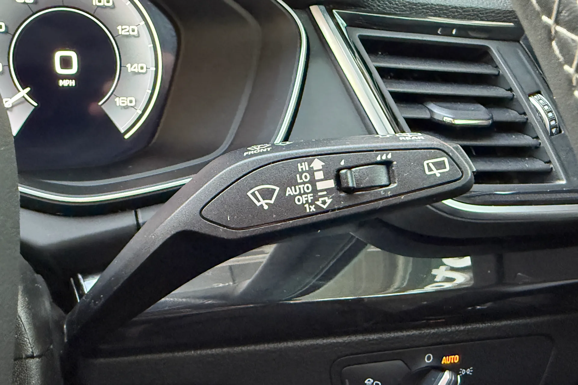 Audi Q5 thumbnail image number 14