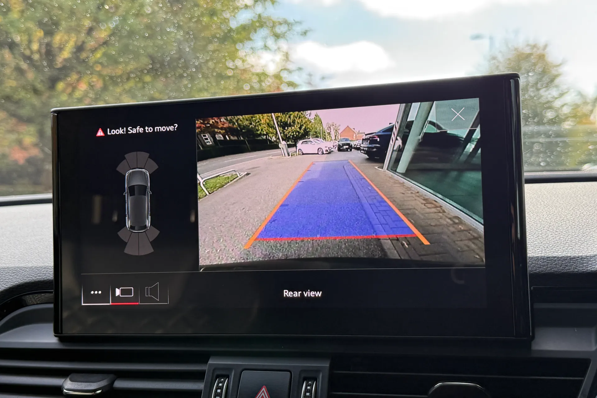 Audi Q5 thumbnail image number 31