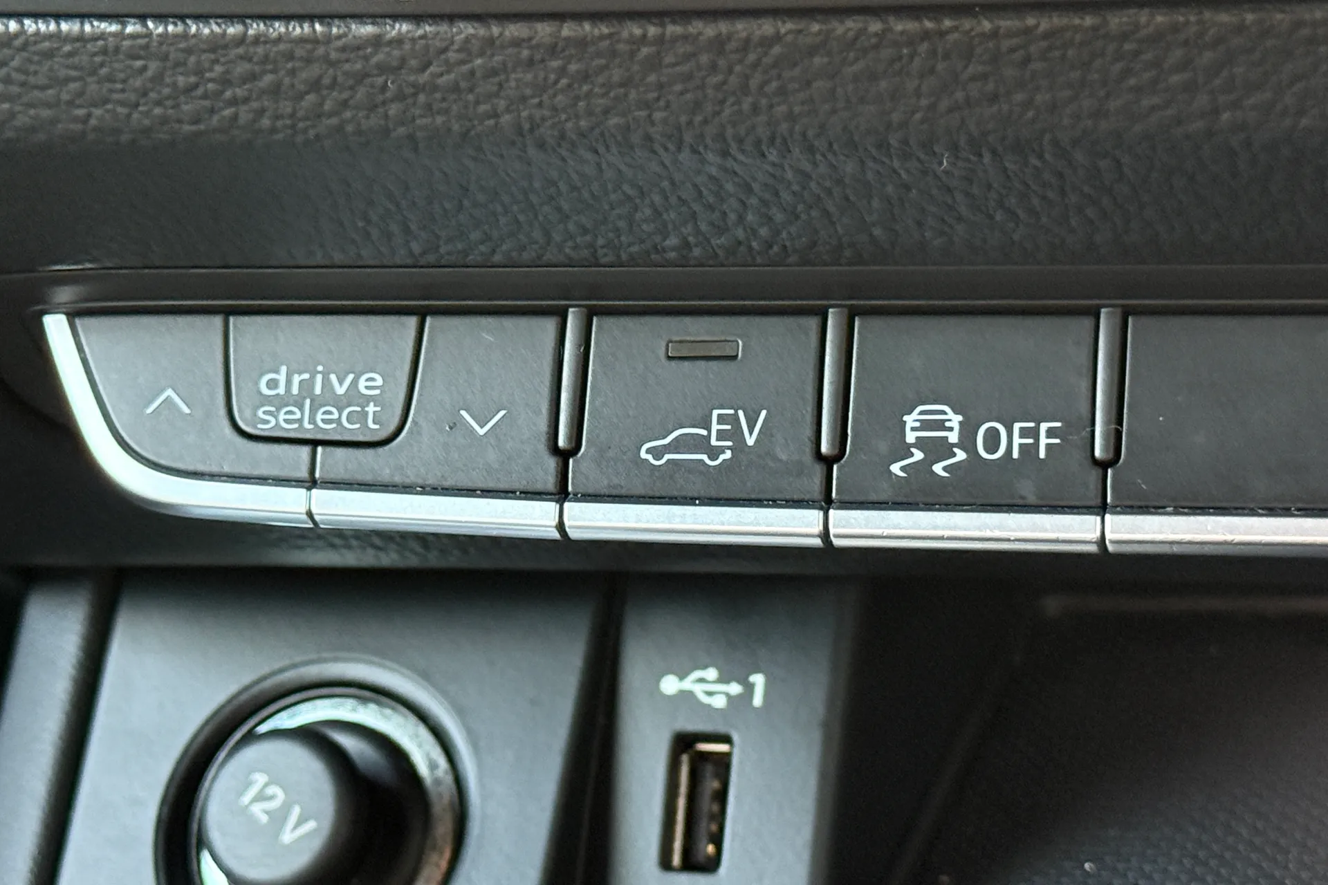 Audi Q5 thumbnail image number 26