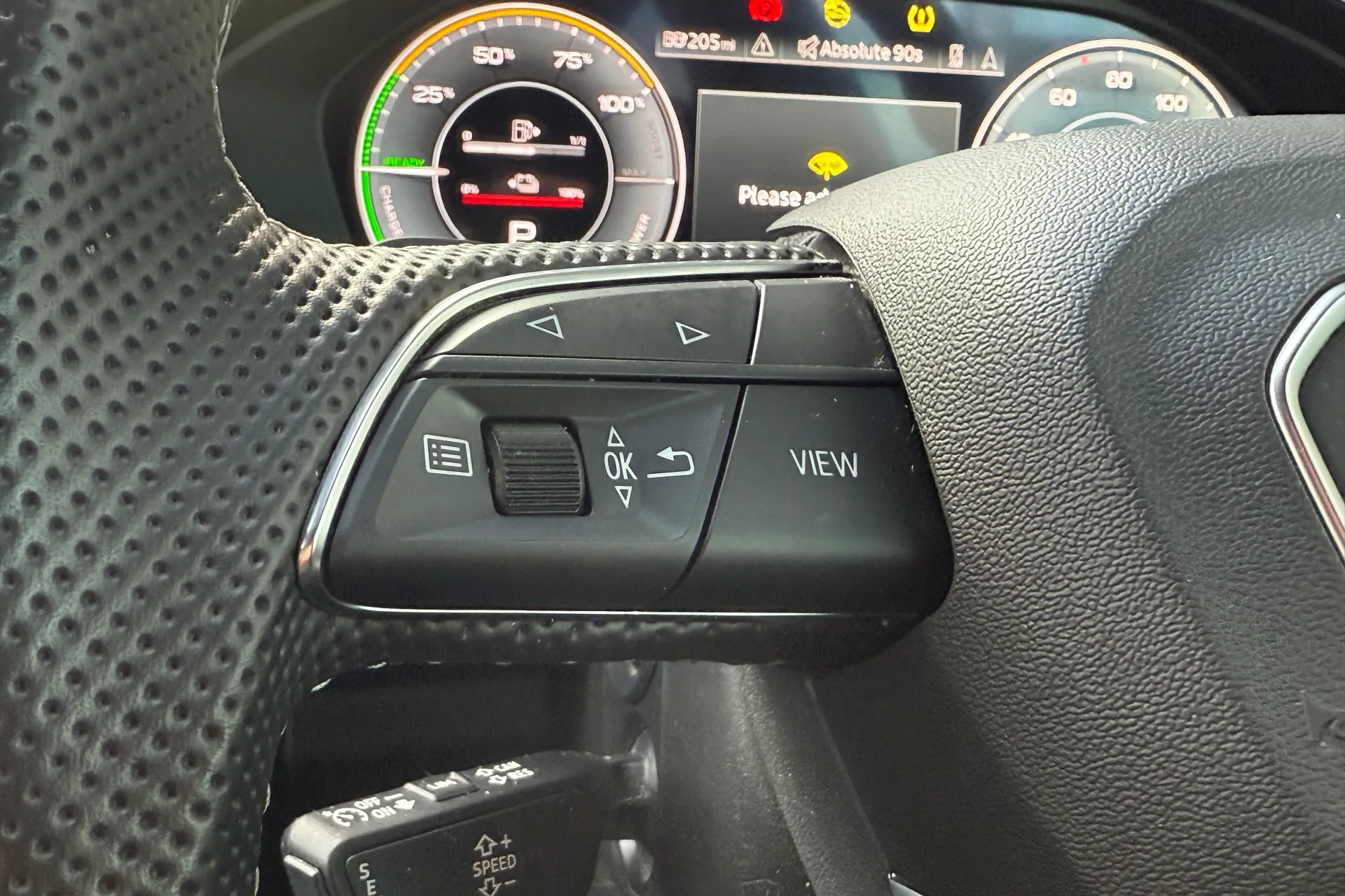 Audi Q5 thumbnail image number 10