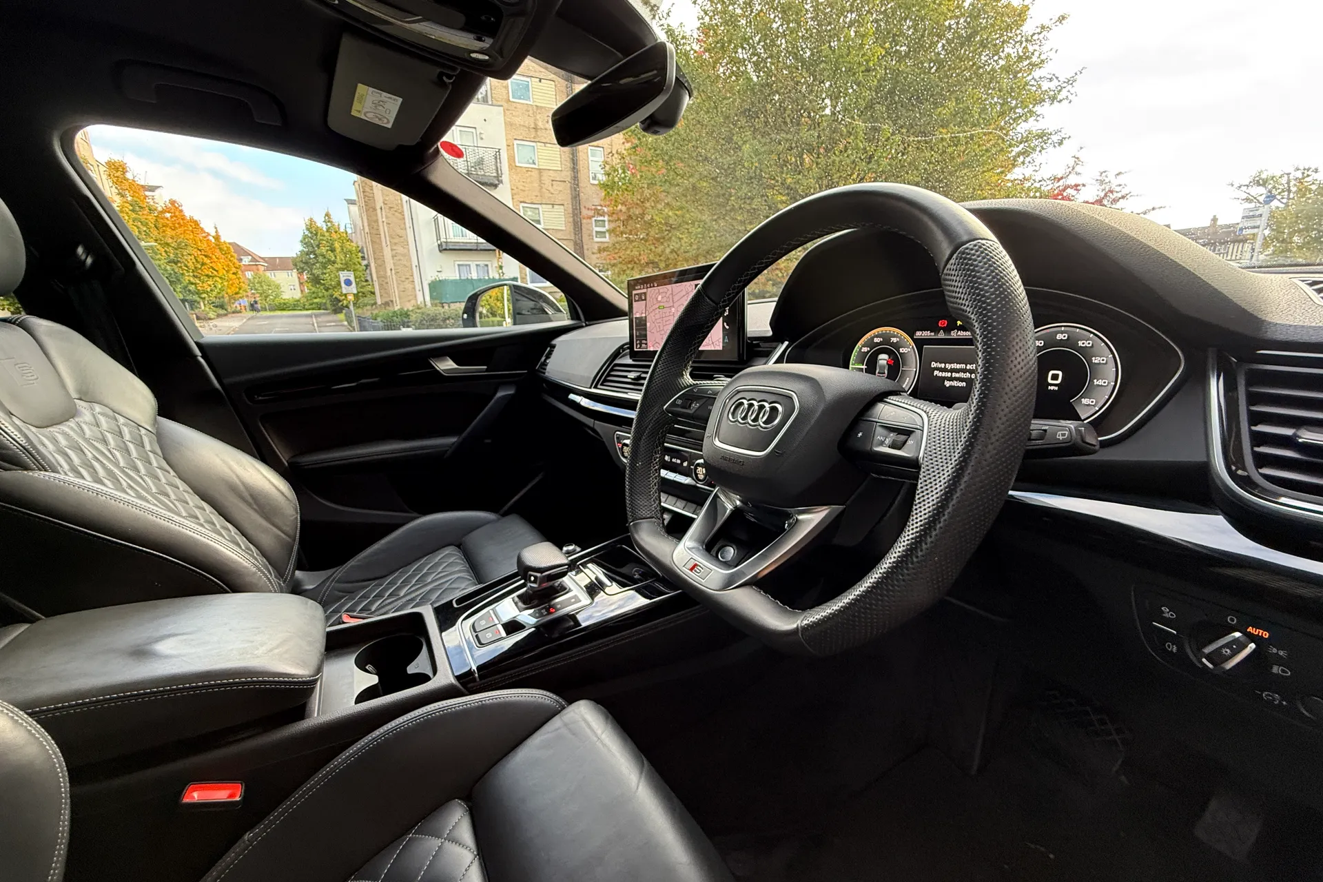 Audi Q5 thumbnail image number 9
