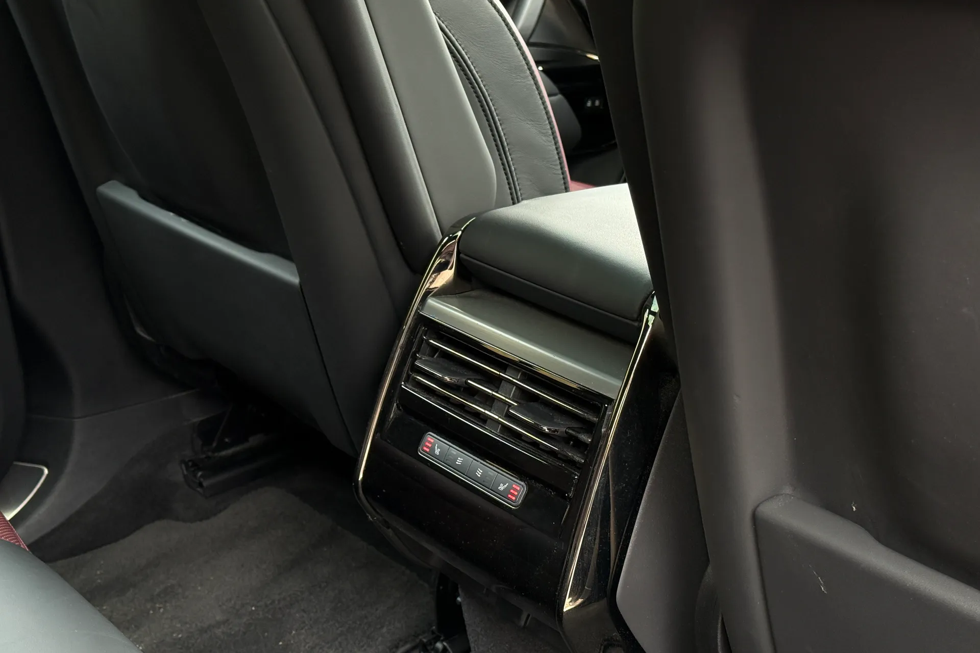 LAND ROVER RANGE ROVER SPORT thumbnail image number 37