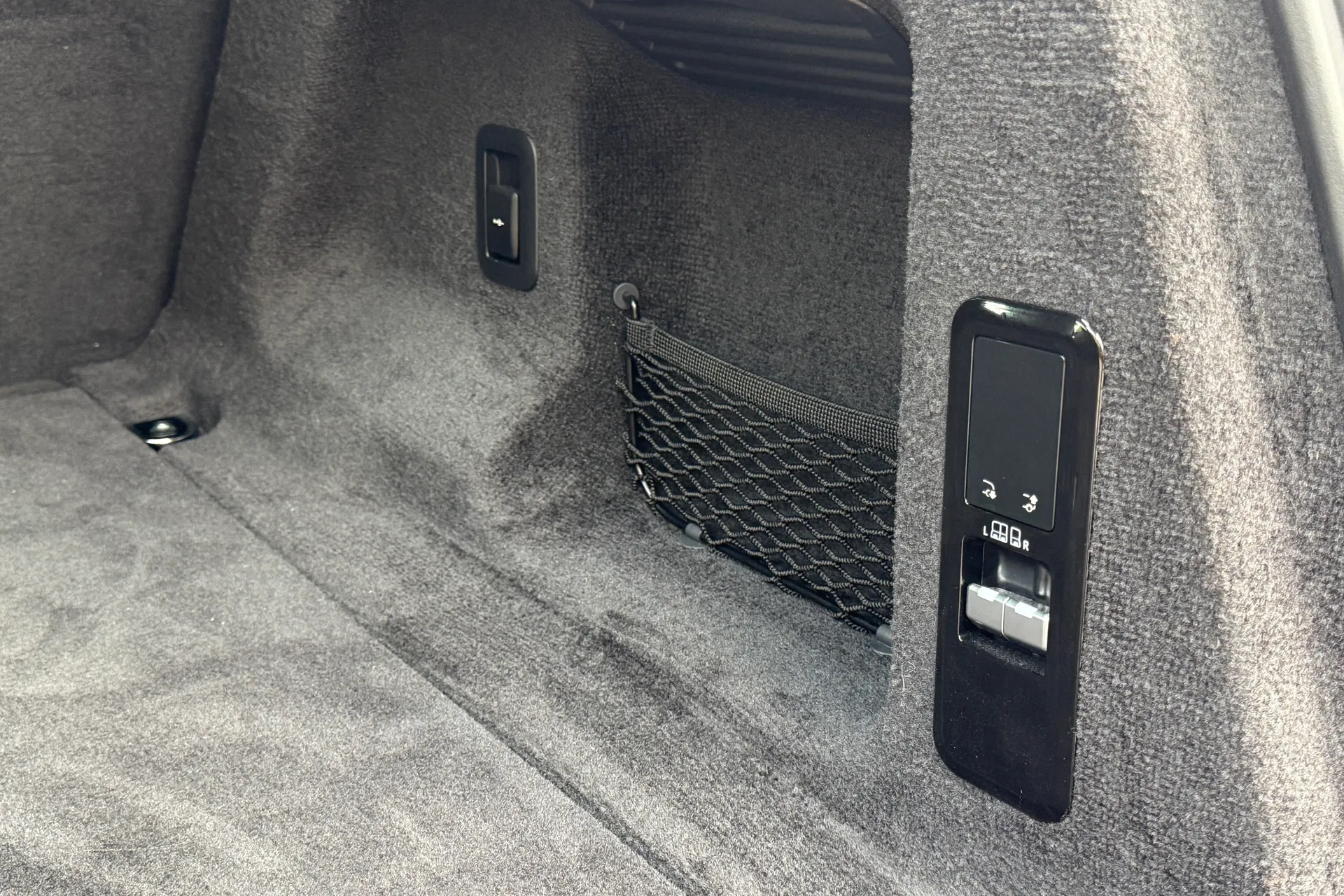 LAND ROVER RANGE ROVER SPORT thumbnail image number 31