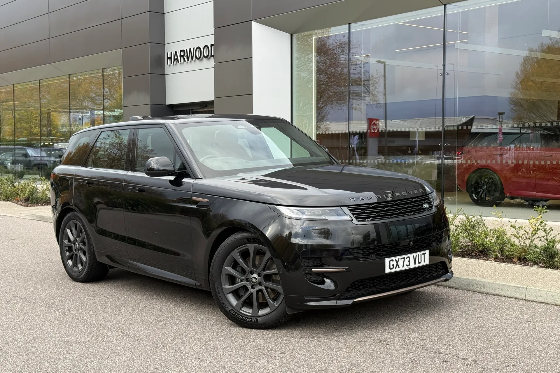LAND ROVER RANGE ROVER SPORT focused image