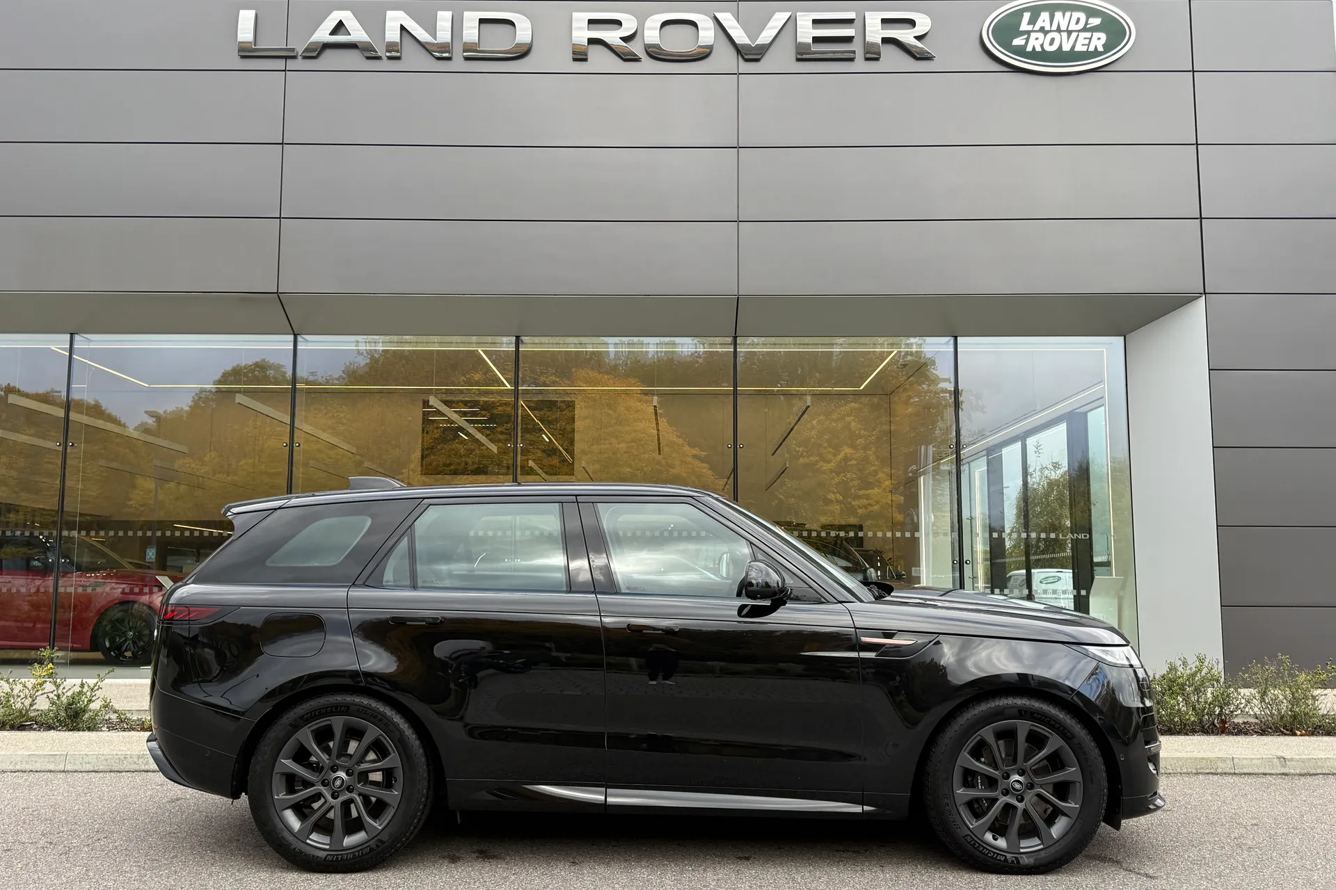 LAND ROVER RANGE ROVER SPORT thumbnail image number 2