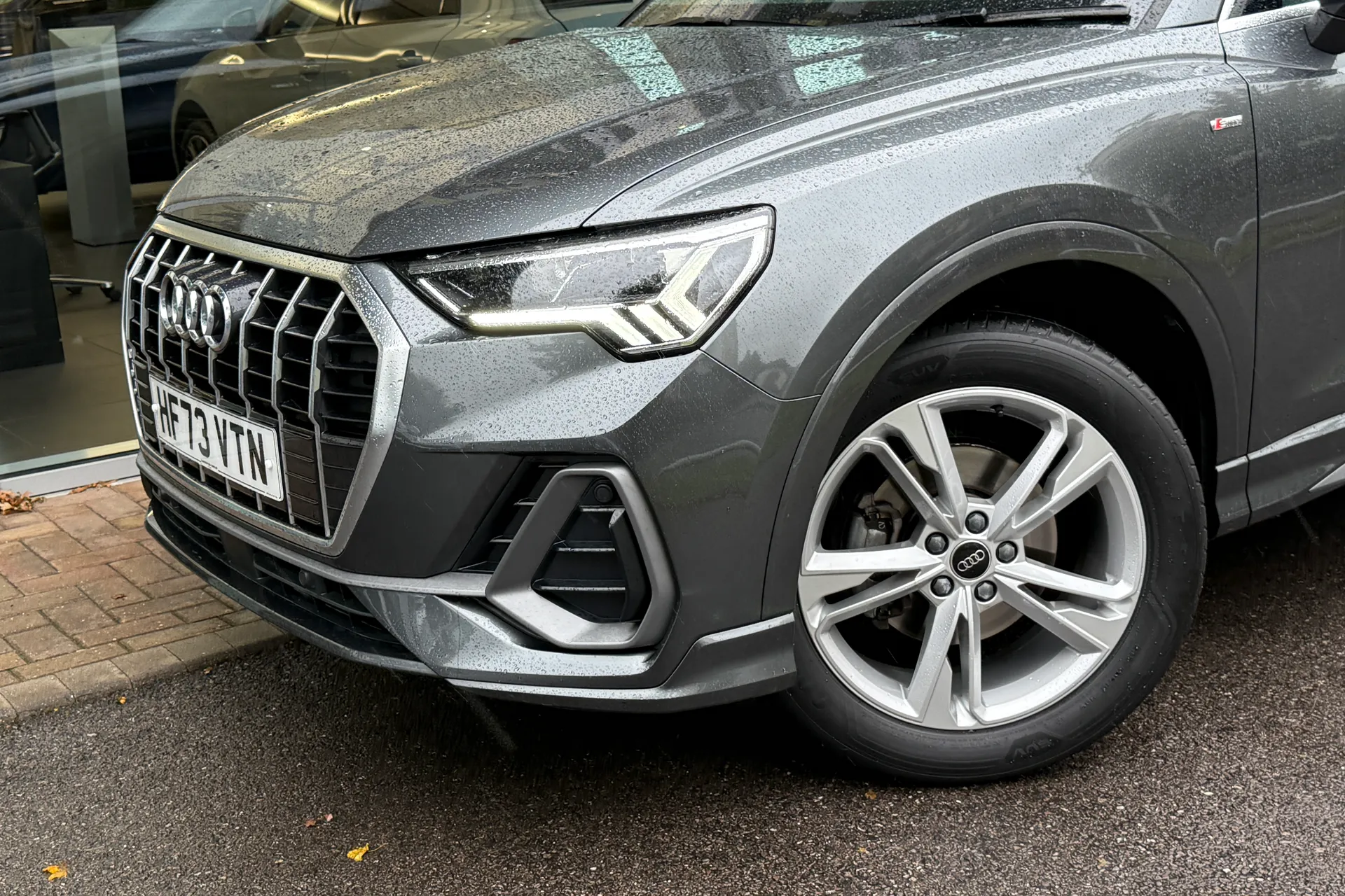 Audi Q3 thumbnail image number 61
