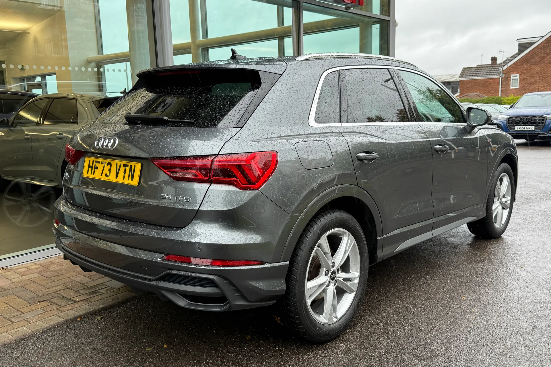 Audi Q3 thumbnail image number 9