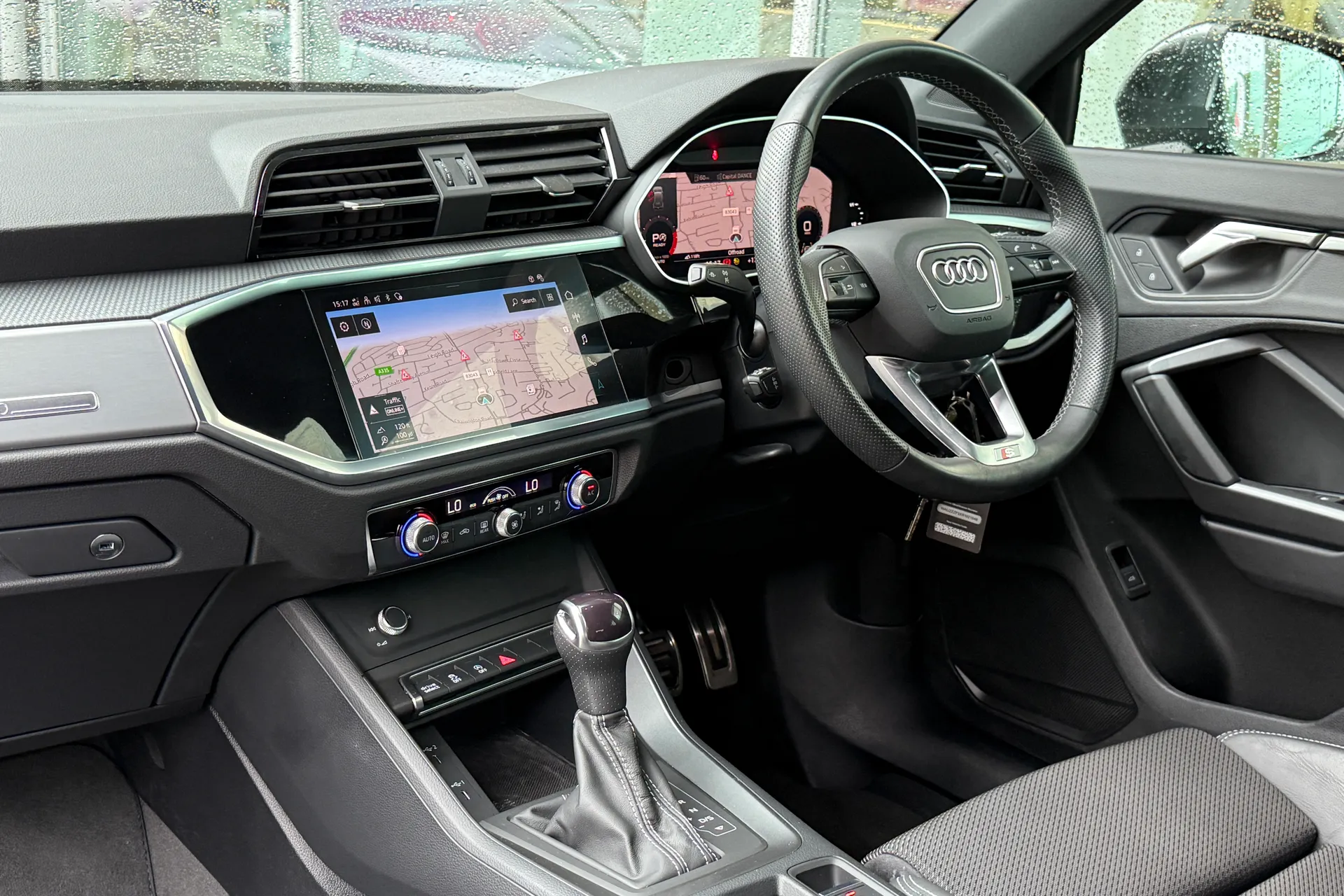 Audi Q3 thumbnail image number 53