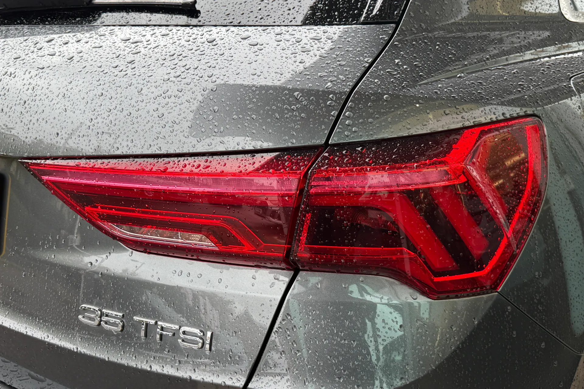 Audi Q3 thumbnail image number 43