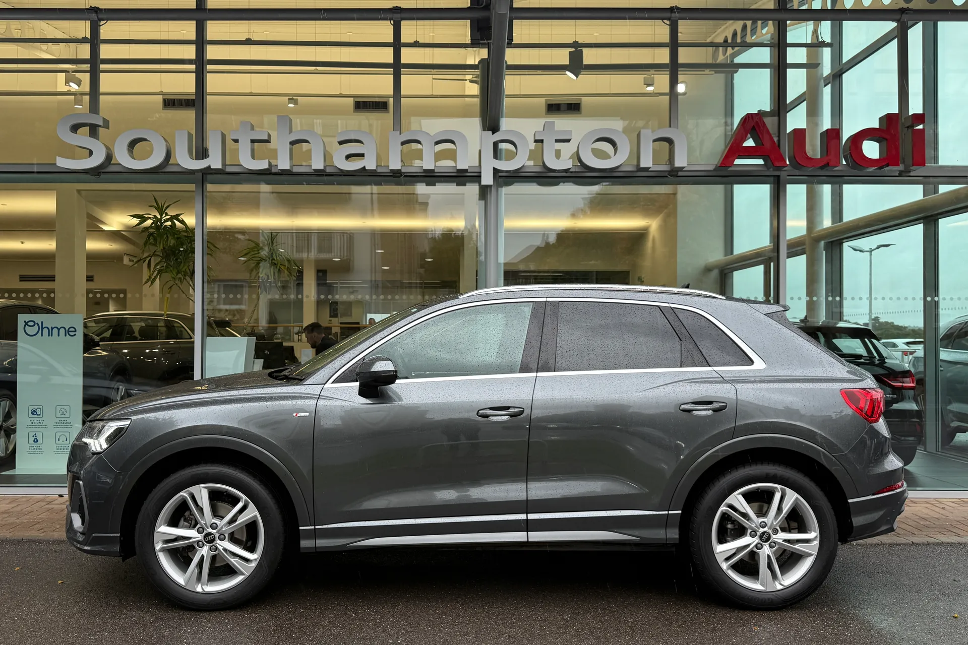 Audi Q3 thumbnail image number 48
