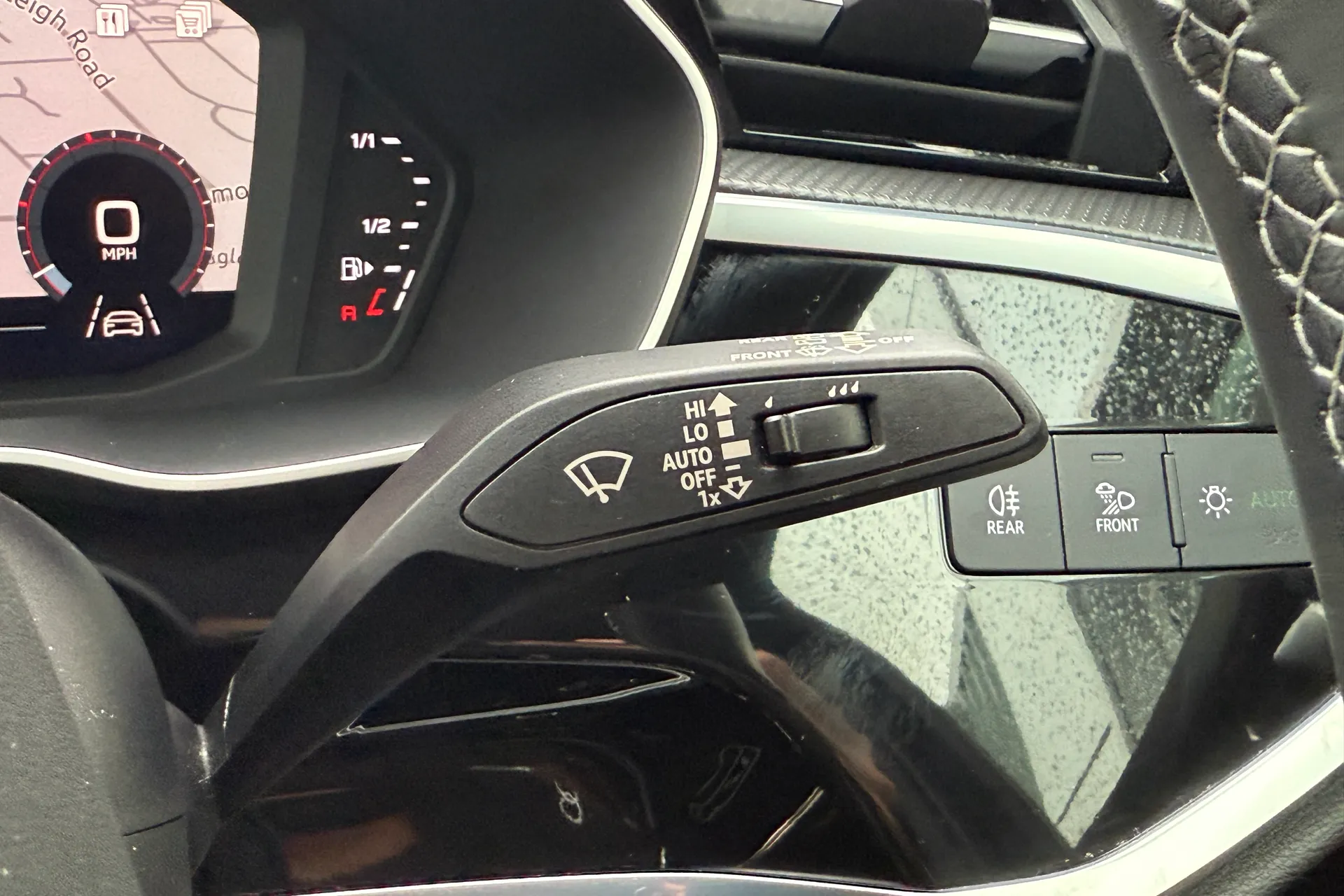 Audi Q3 thumbnail image number 24