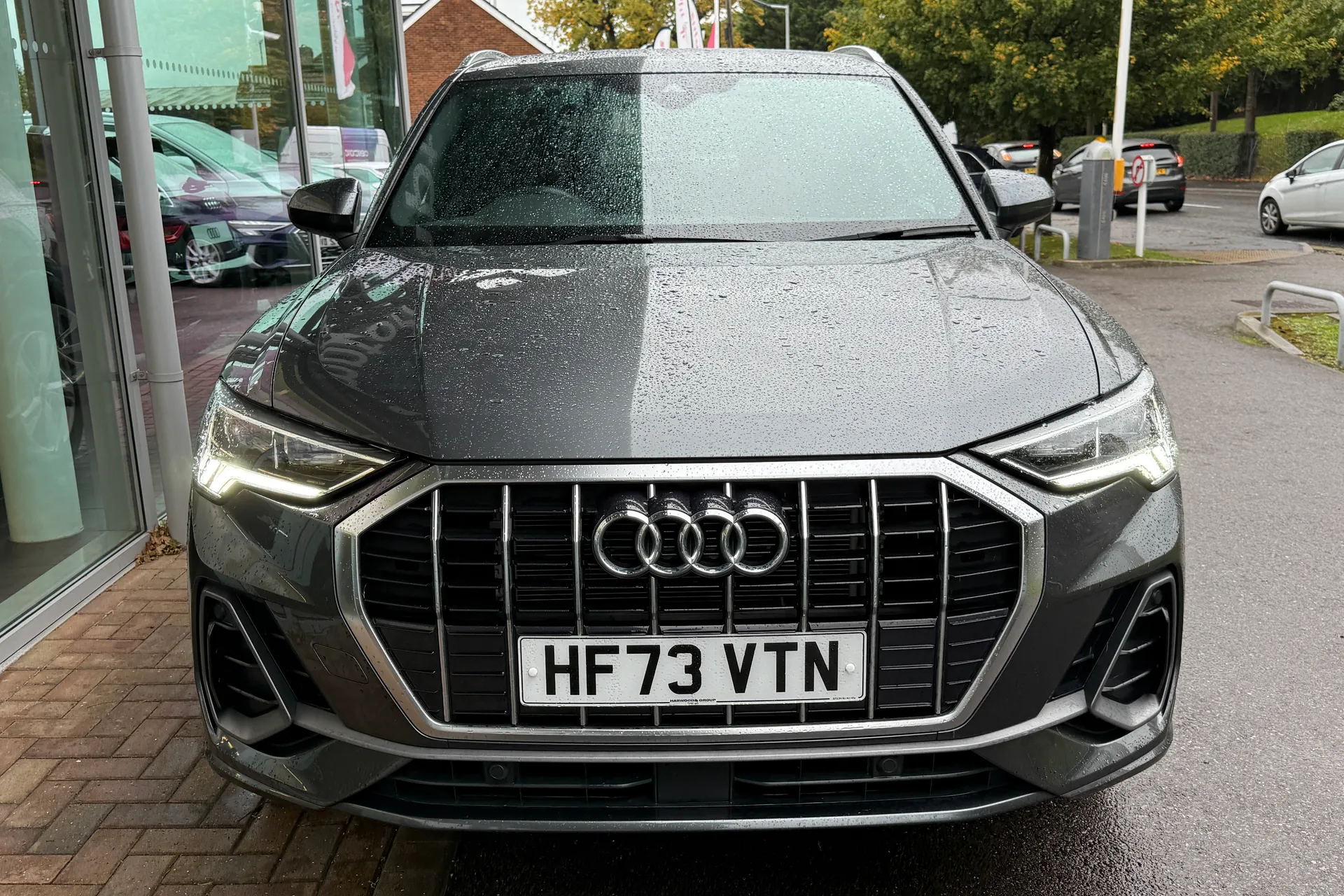 Audi Q3 thumbnail image number 11