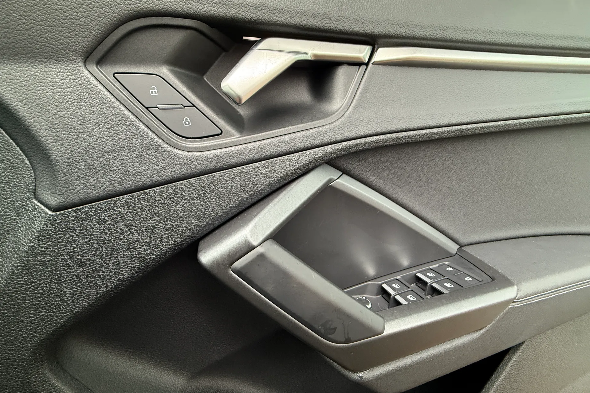 Audi Q3 thumbnail image number 37