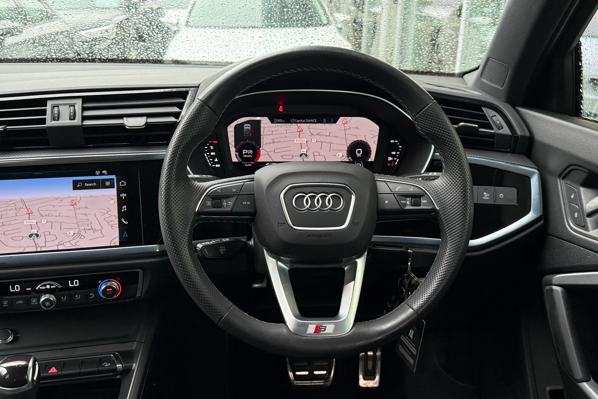Audi Q3 thumbnail image number 40