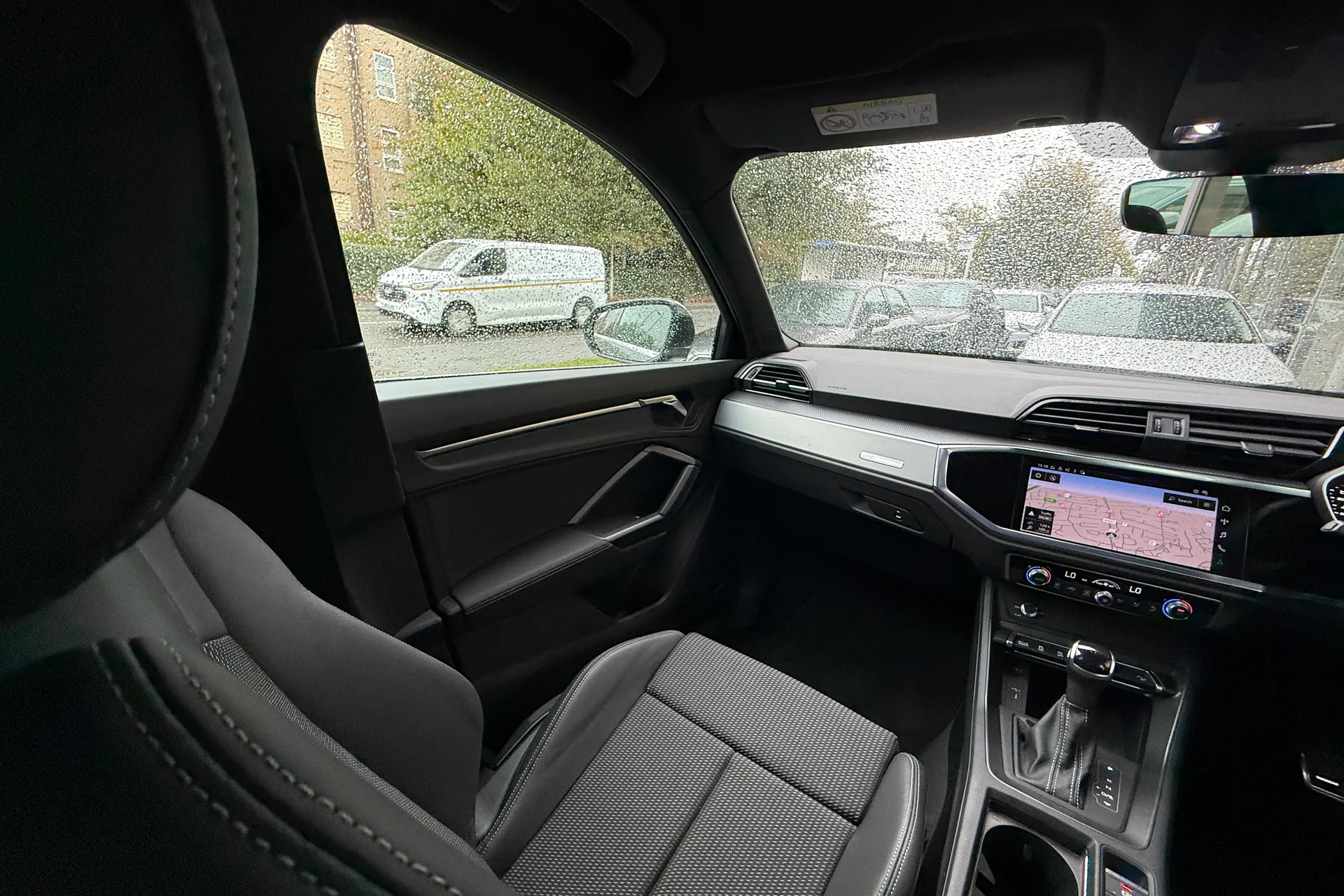 Audi Q3 thumbnail image number 42