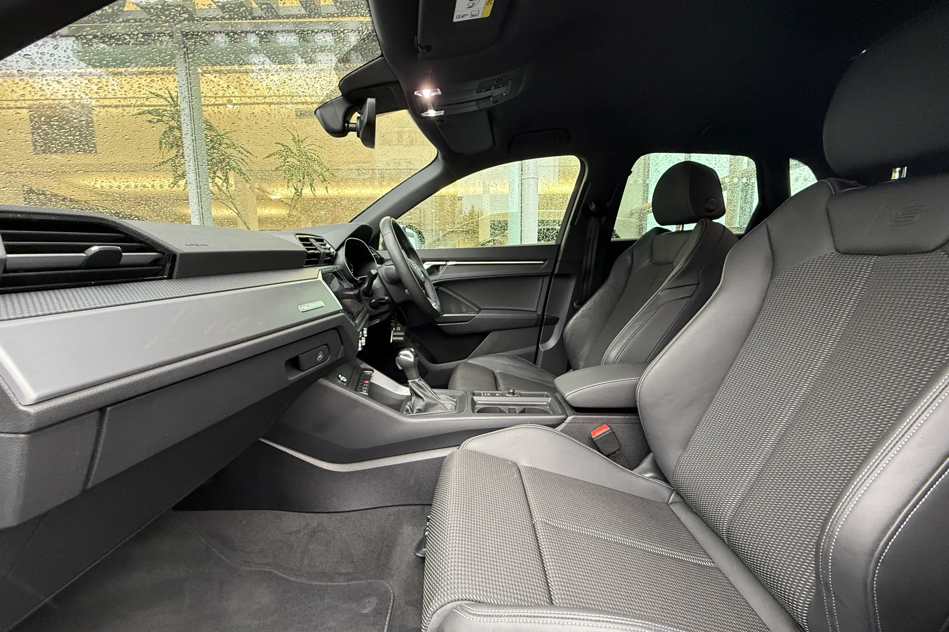 Audi Q3 thumbnail image number 51