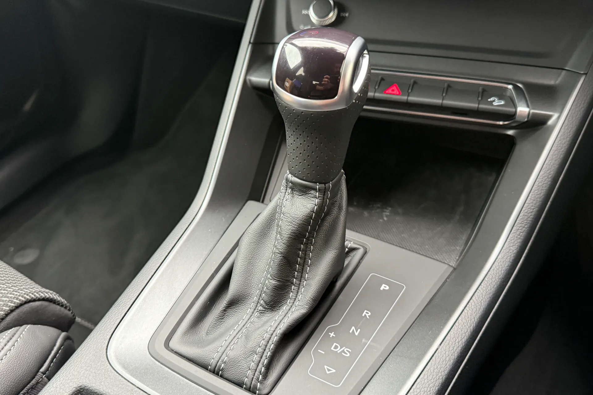 Audi Q3 thumbnail image number 28