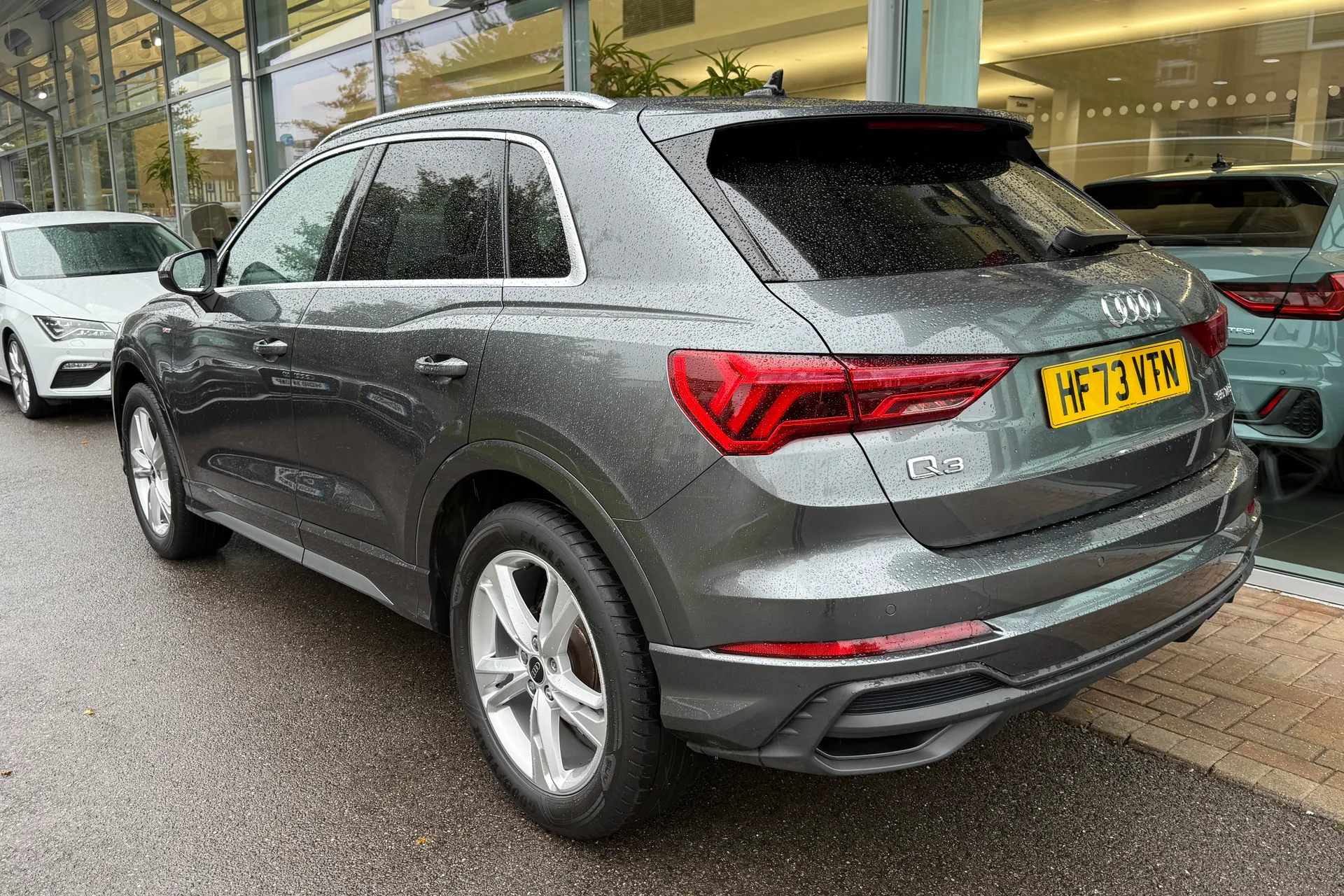 Audi Q3 thumbnail image number 3