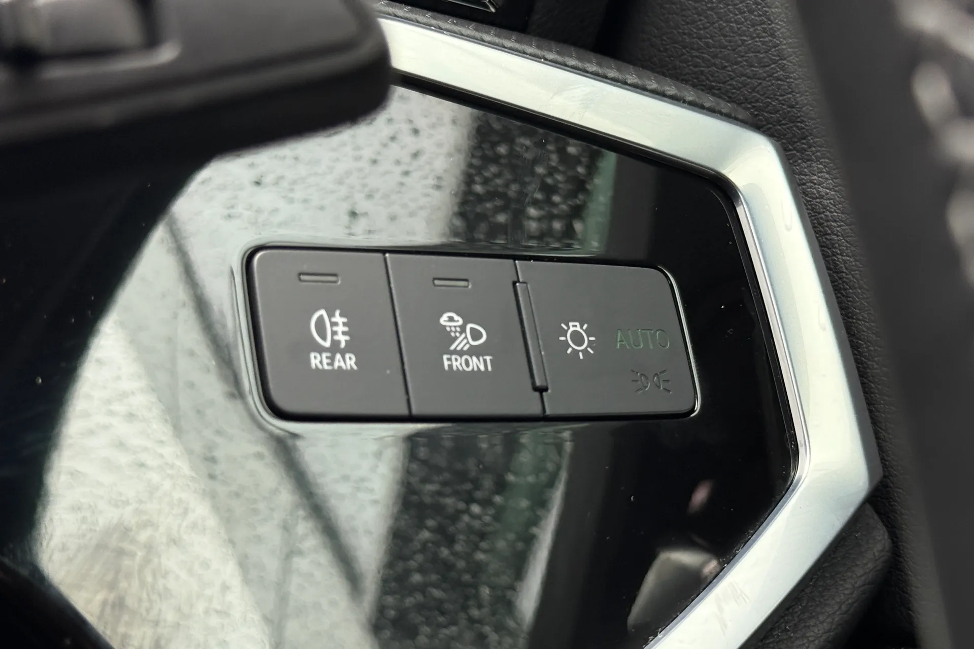 Audi Q3 thumbnail image number 26