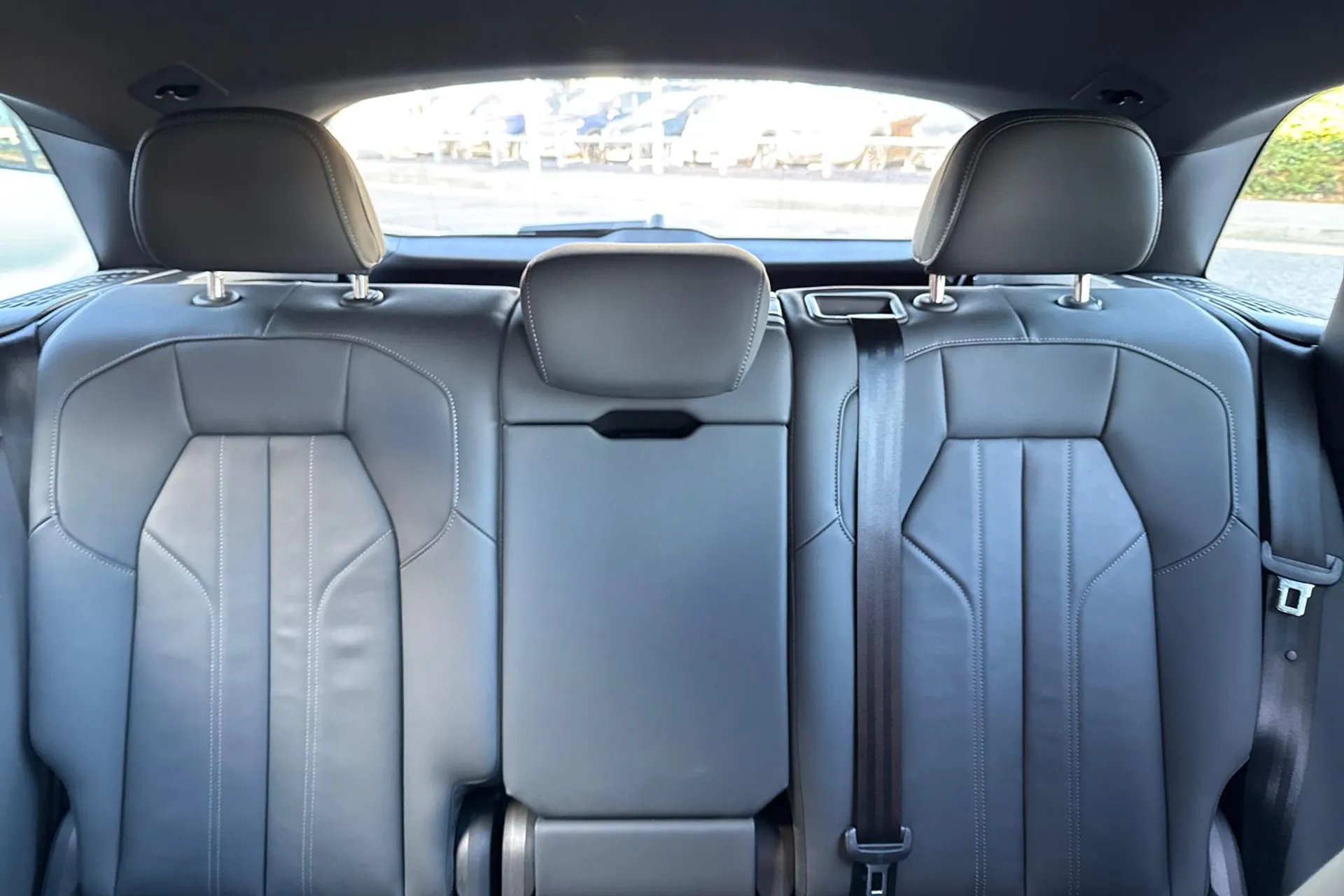 Audi Q5 thumbnail image number 37