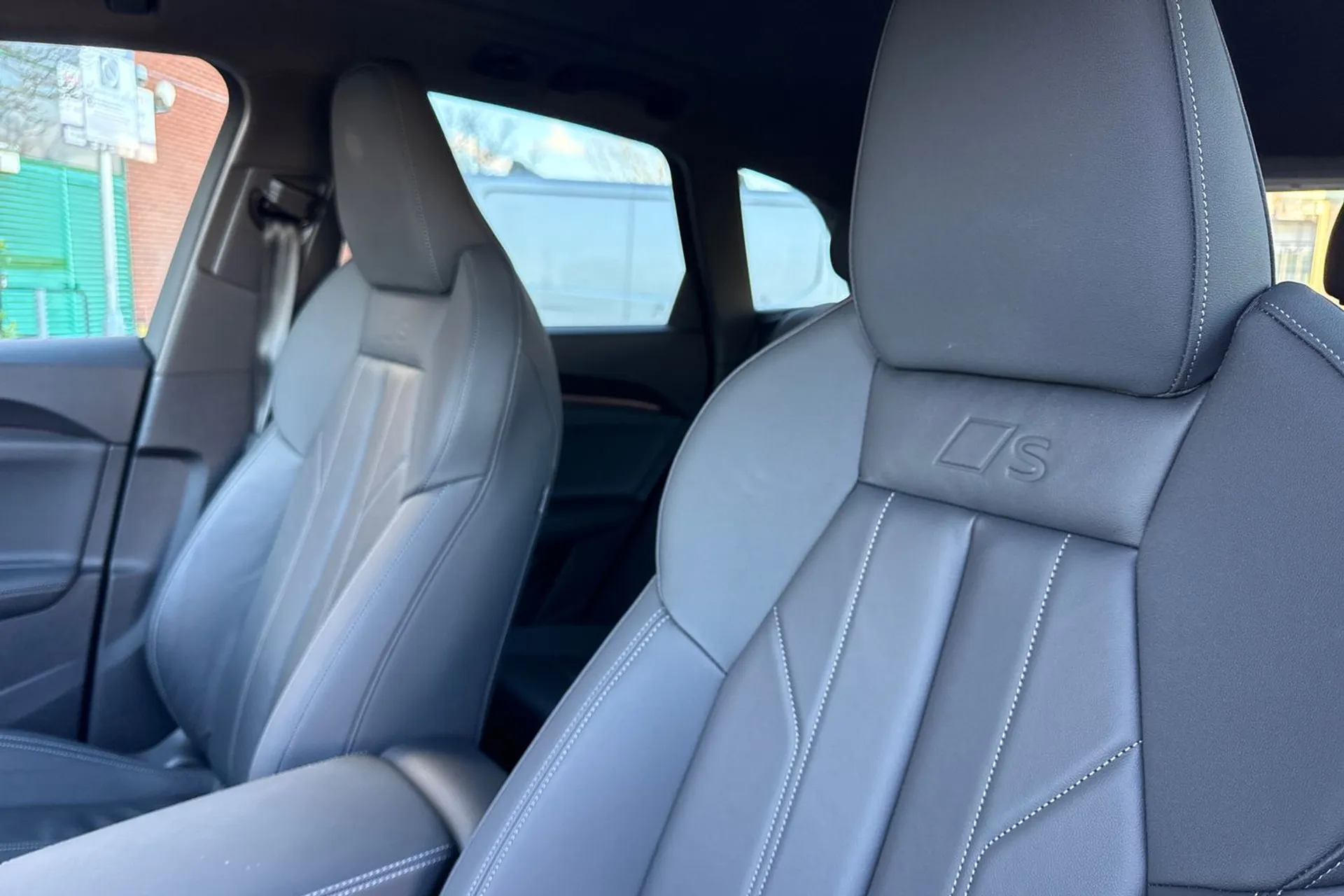 Audi Q5 thumbnail image number 35