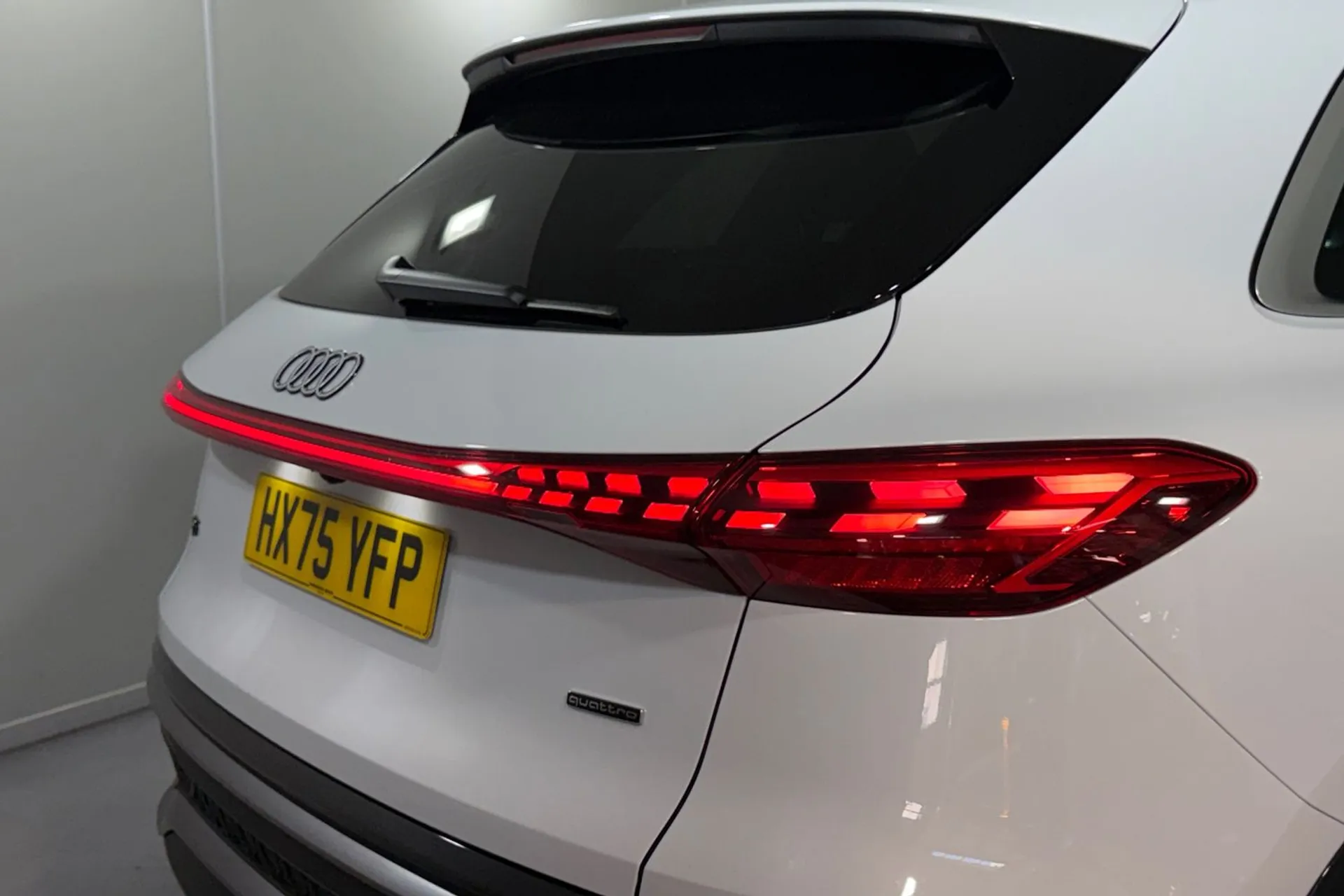 Audi Q5 thumbnail image number 19