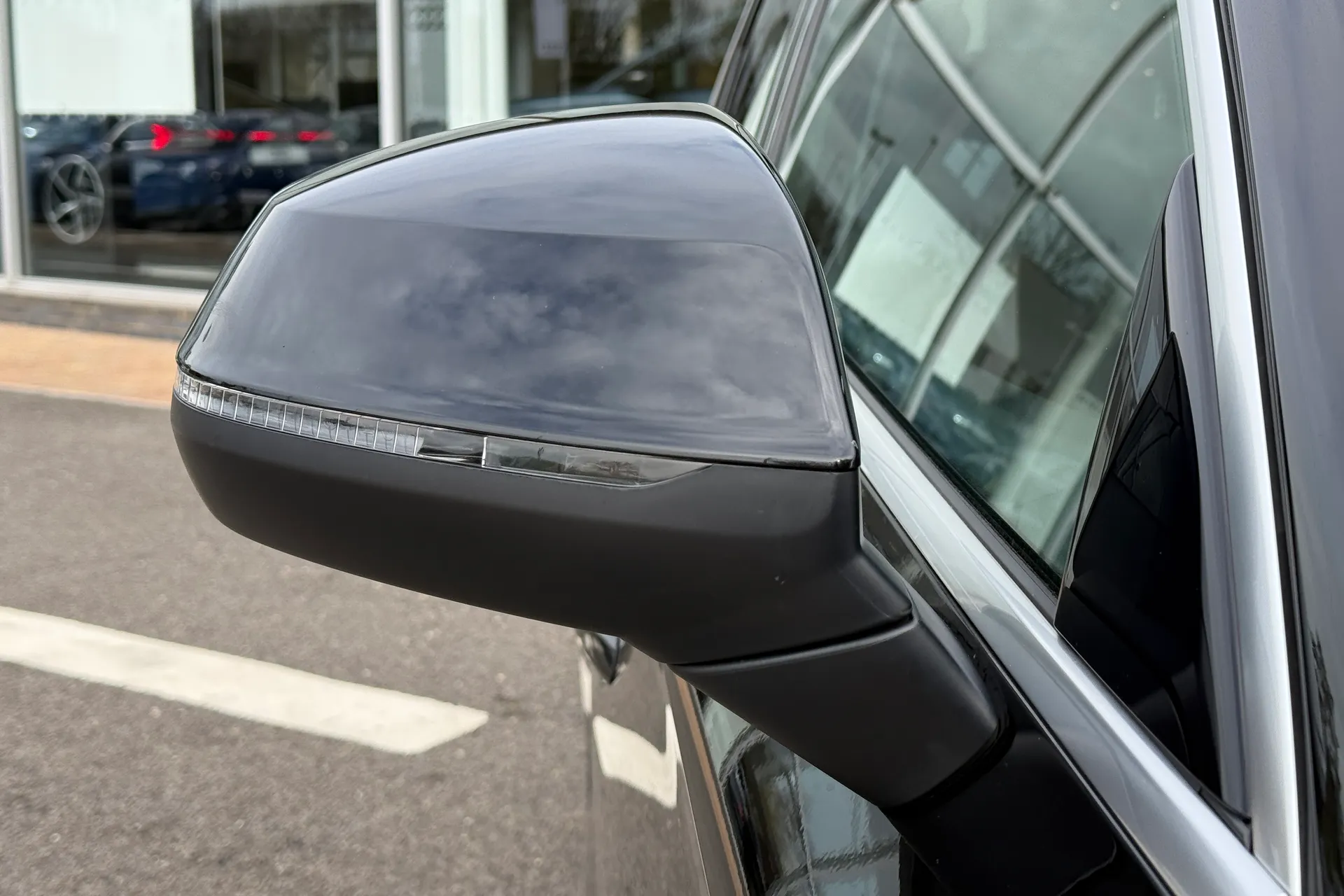 Audi Q5 thumbnail image number 10