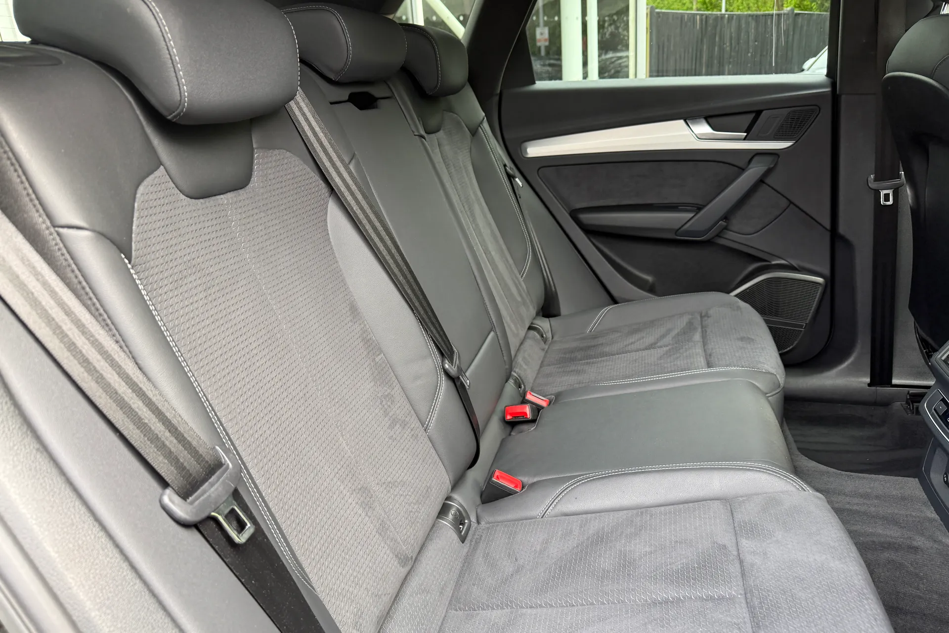 Audi Q5 thumbnail image number 37