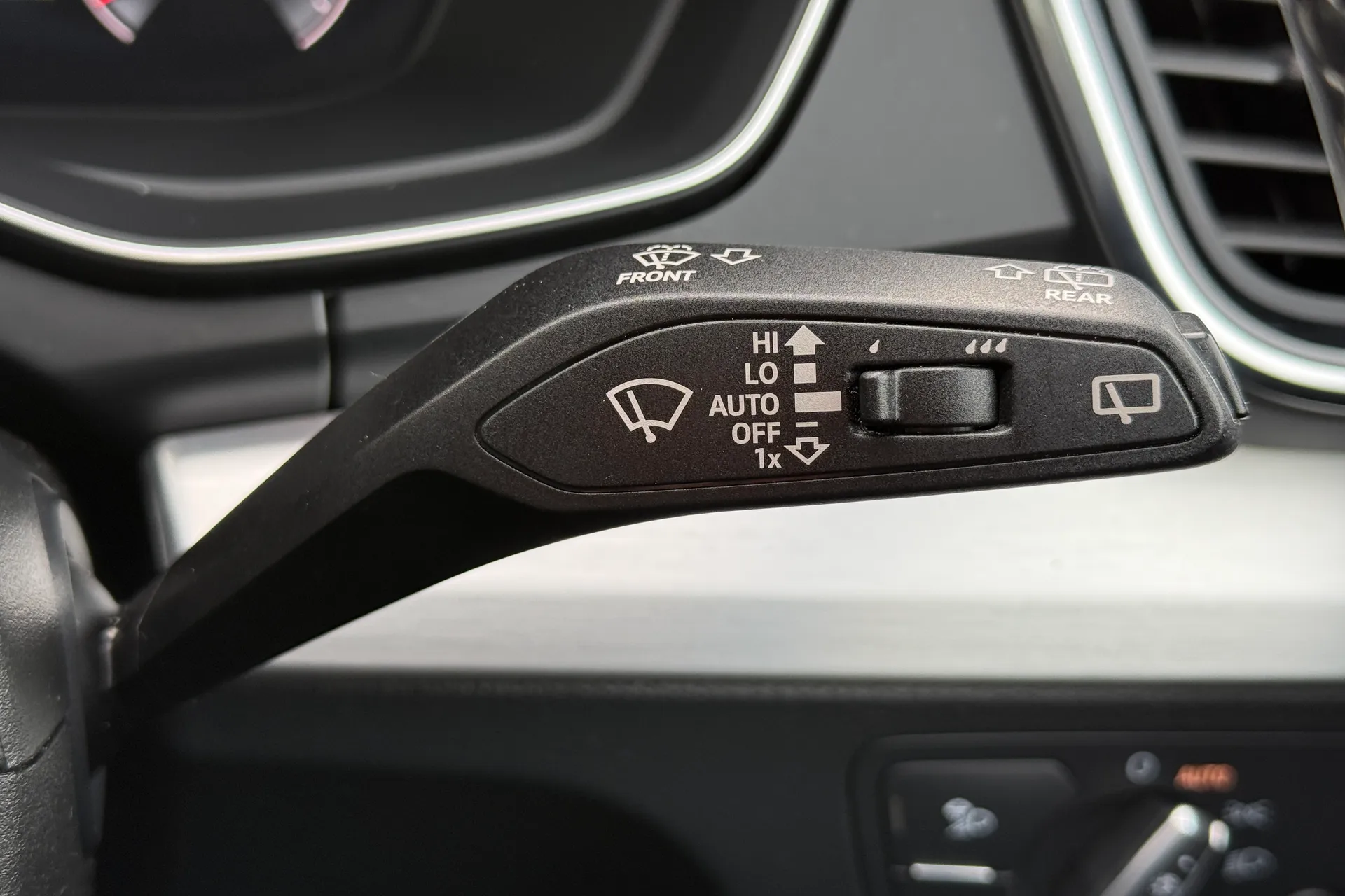 Audi Q5 thumbnail image number 15