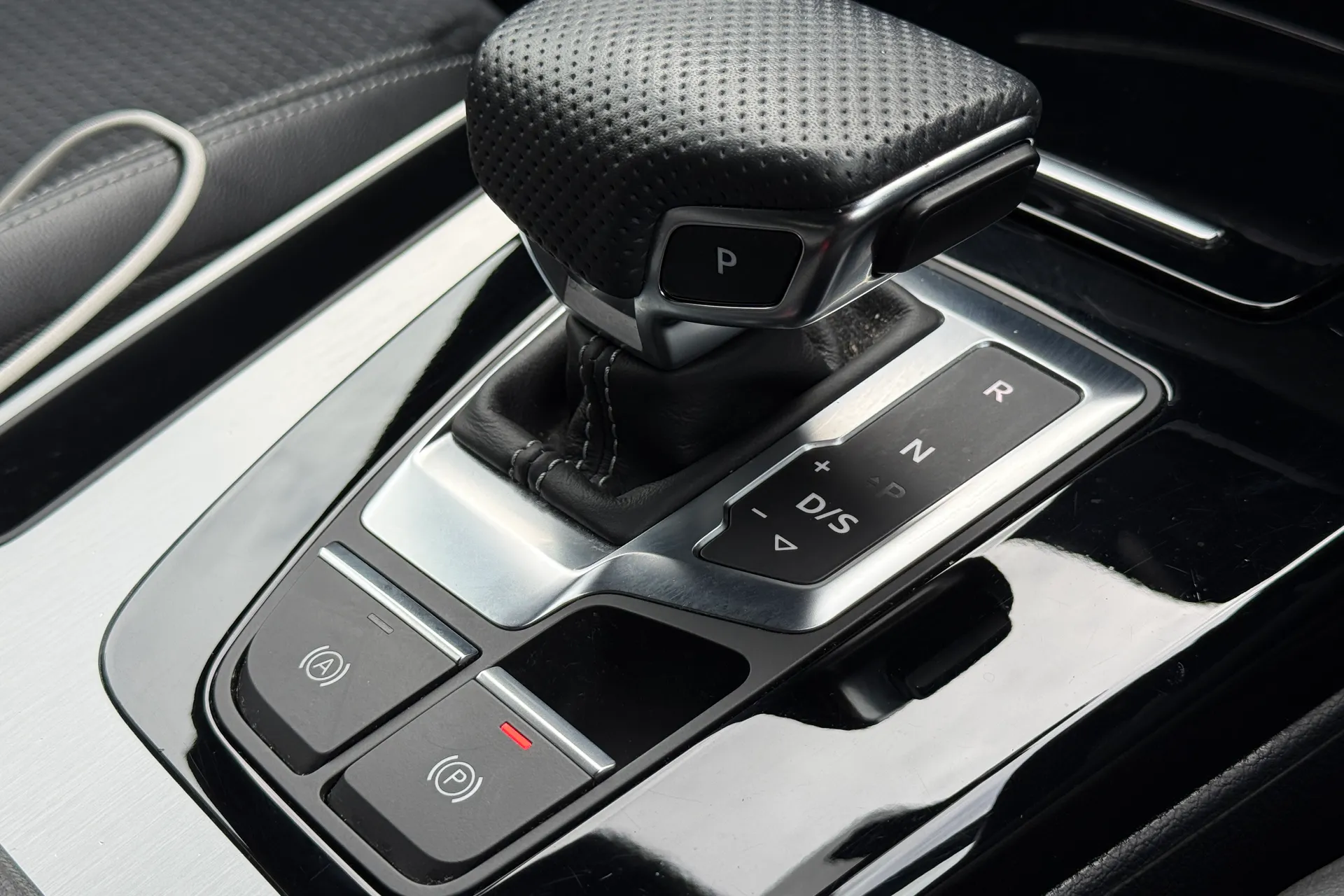 Audi Q5 thumbnail image number 20