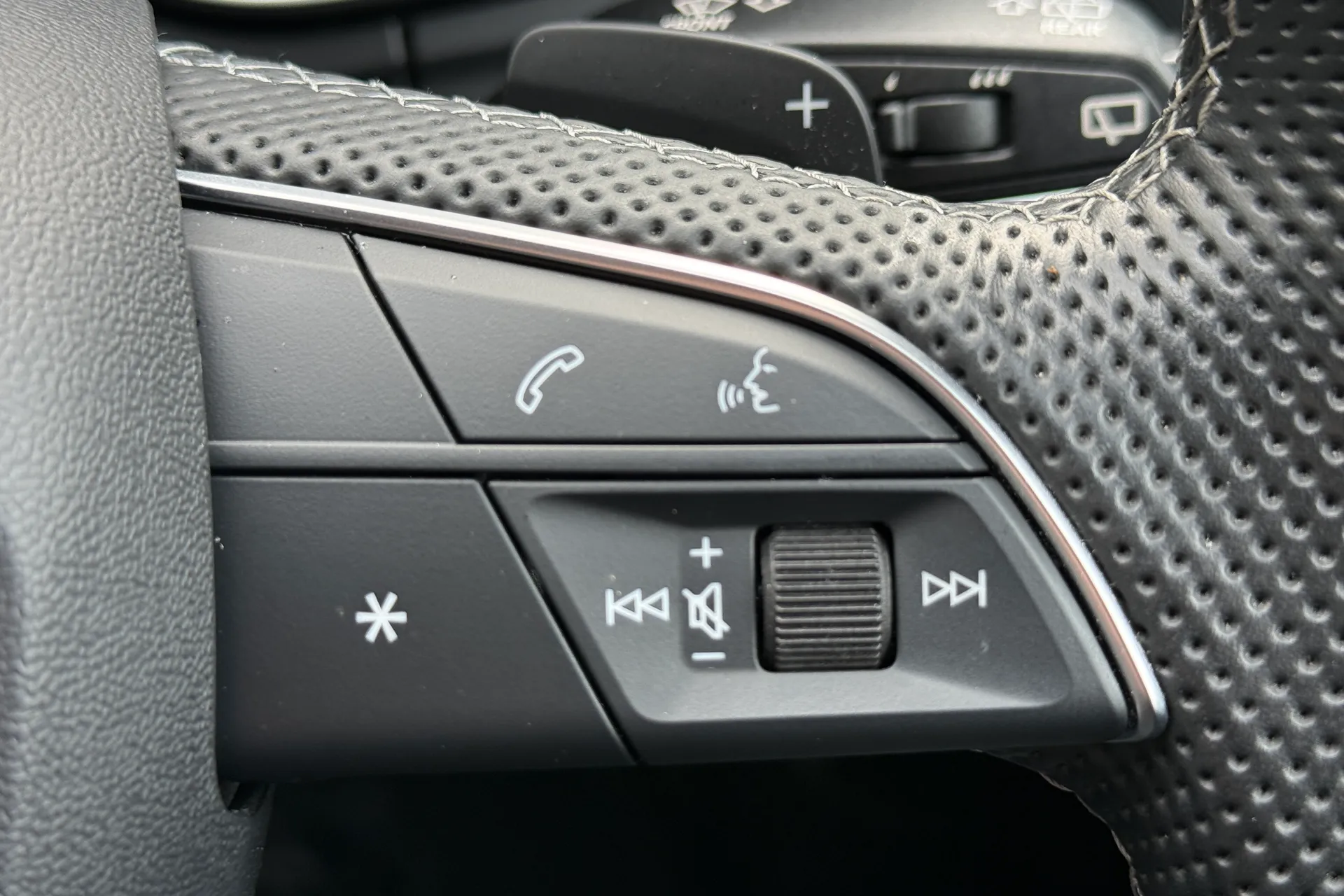 Audi Q5 thumbnail image number 17