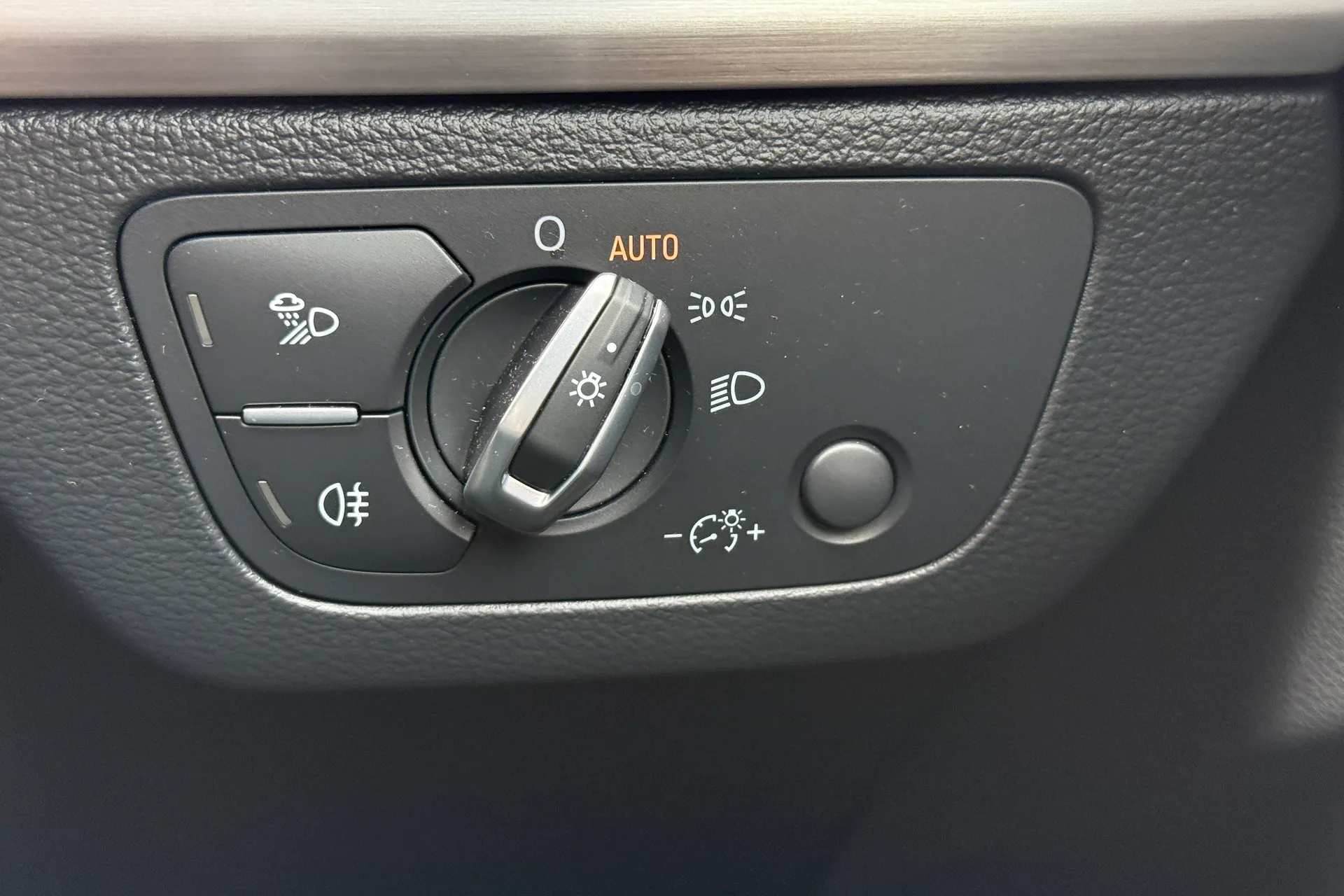 Audi Q5 thumbnail image number 18