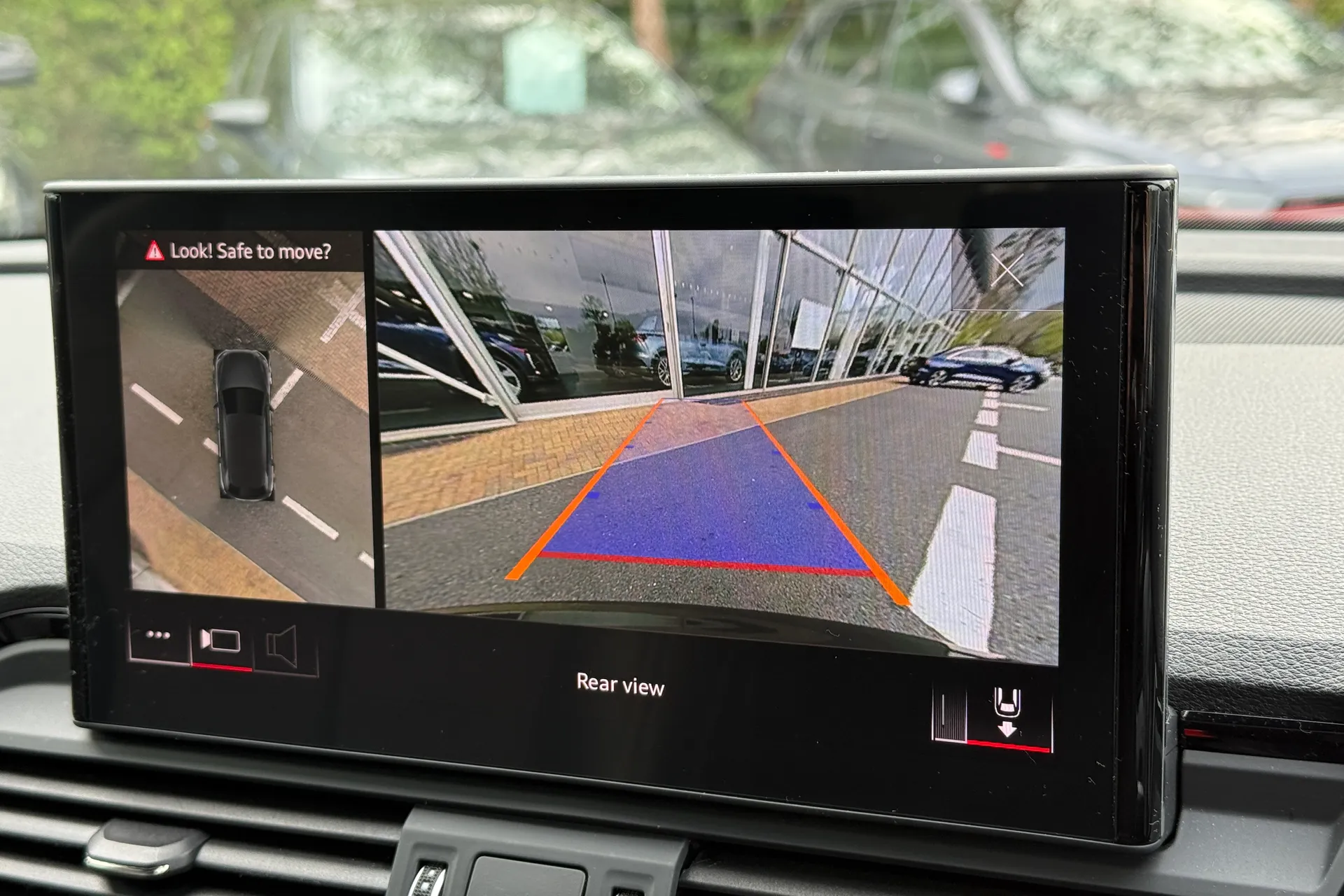 Audi Q5 thumbnail image number 3