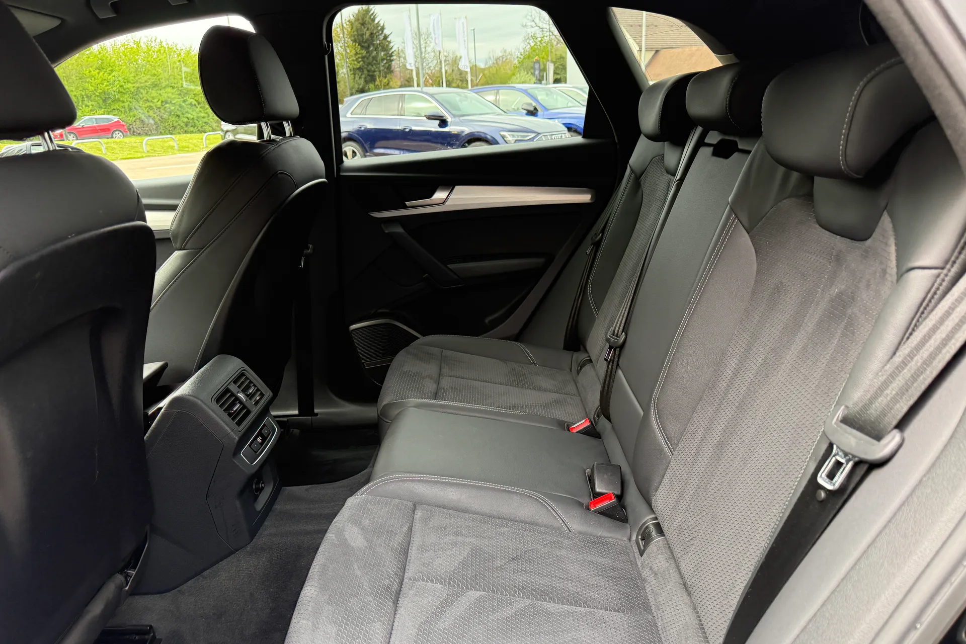 Audi Q5 thumbnail image number 57