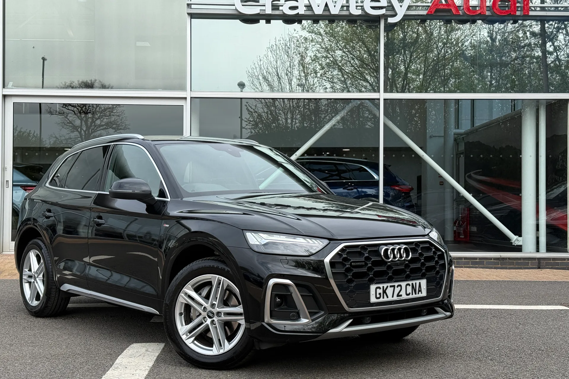 Audi Q5 focused image