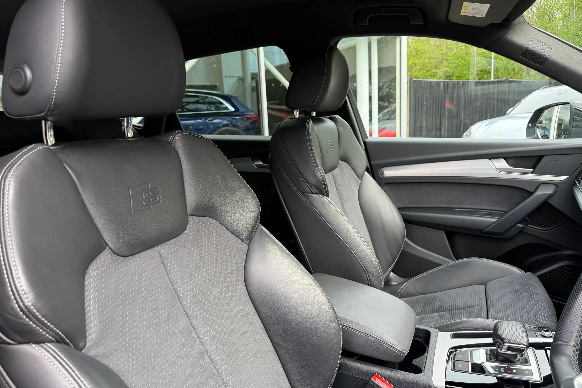 Audi Q5 thumbnail image number 33