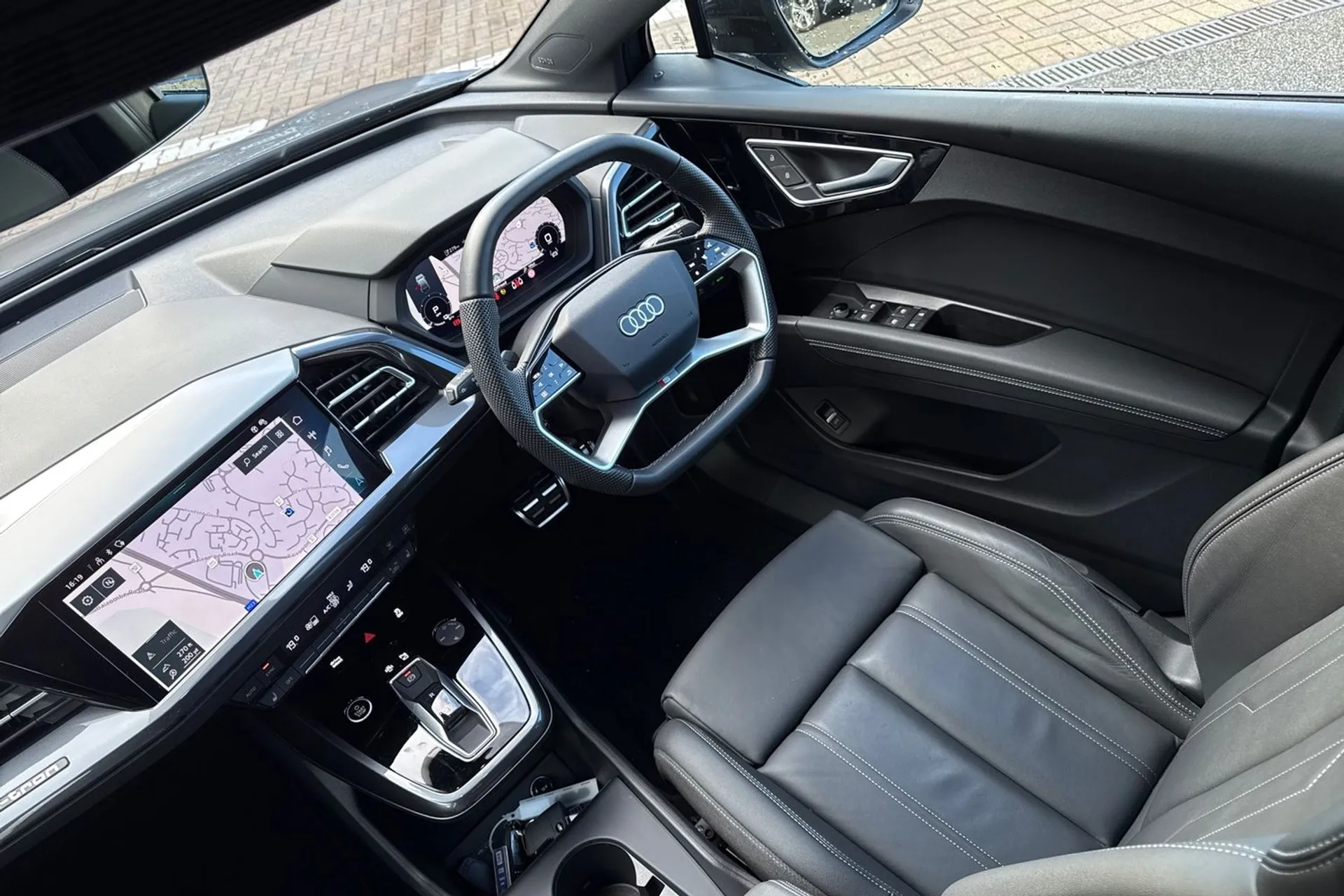 Audi Q4 thumbnail image number 34