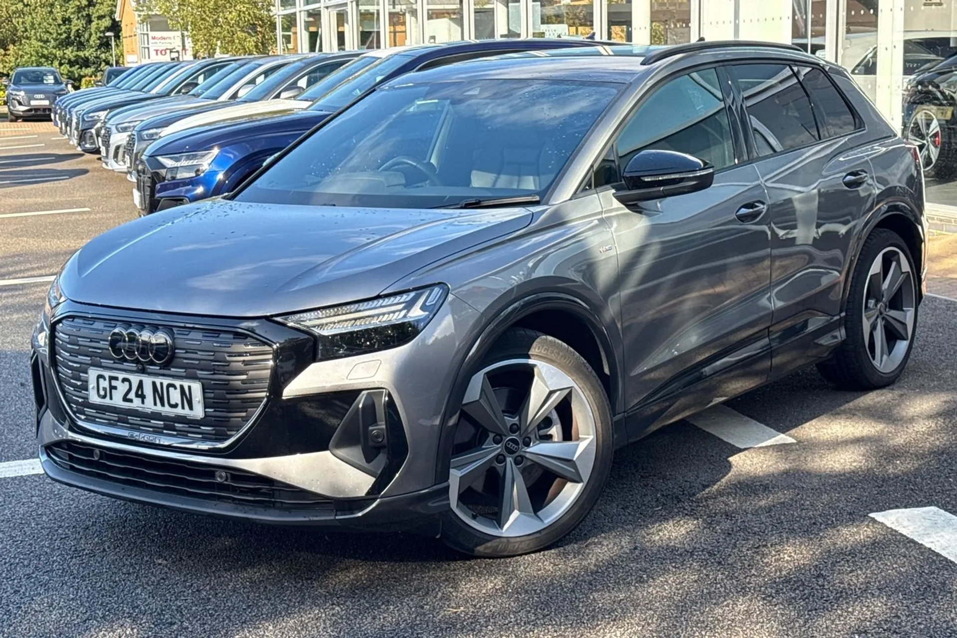 Audi Q4 thumbnail image number 11