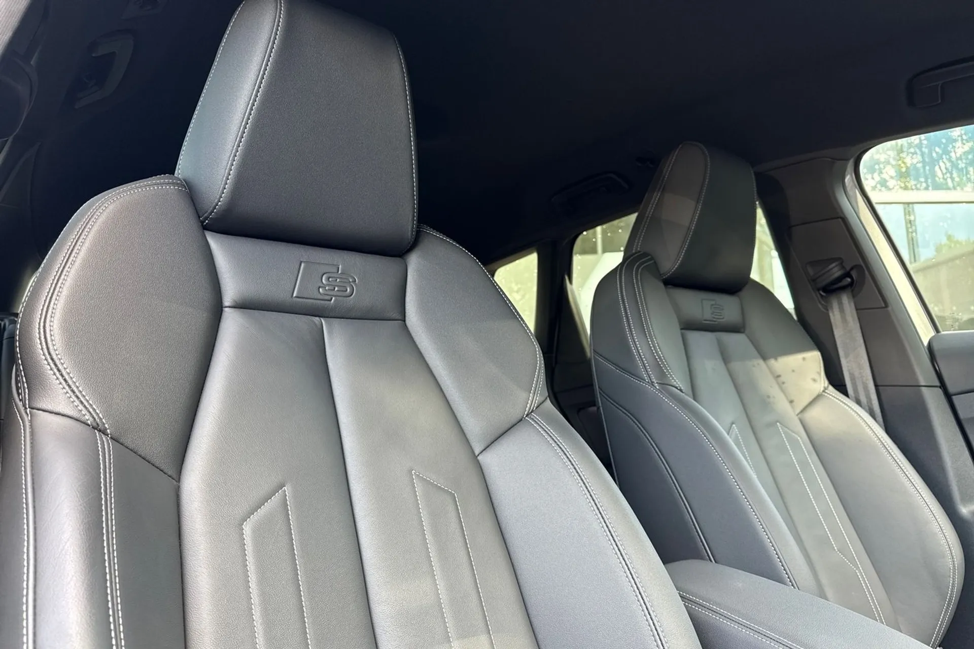 Audi Q4 thumbnail image number 48