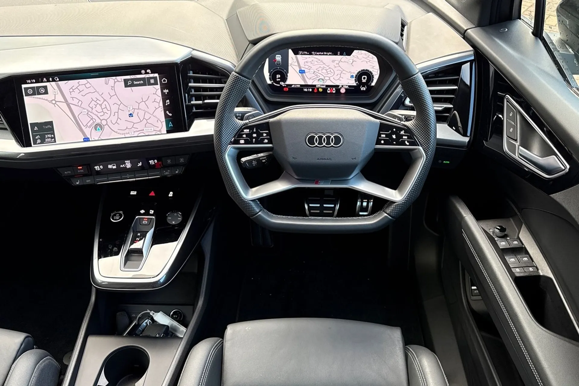 Audi Q4 thumbnail image number 35