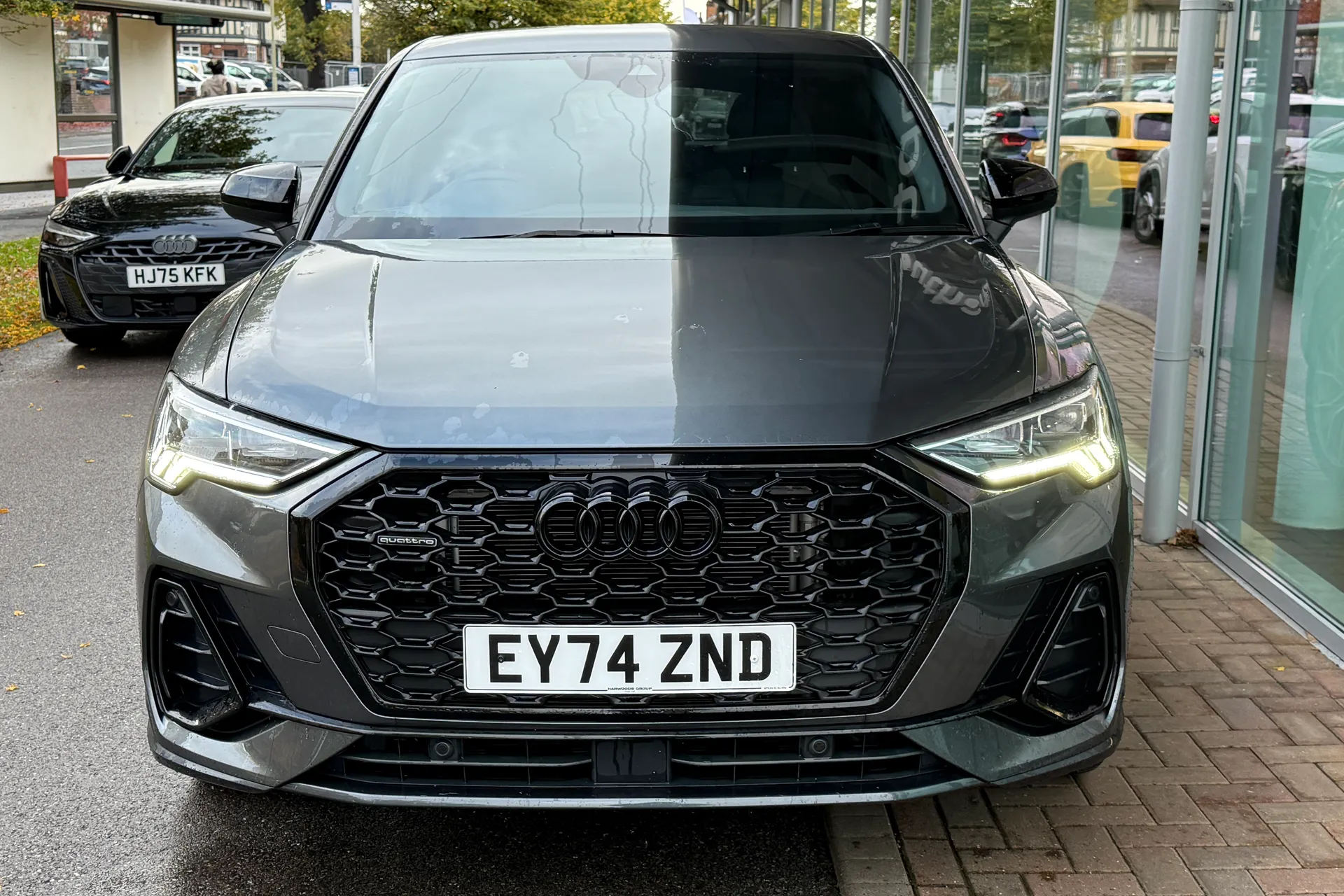 Audi Q3 thumbnail image number 32