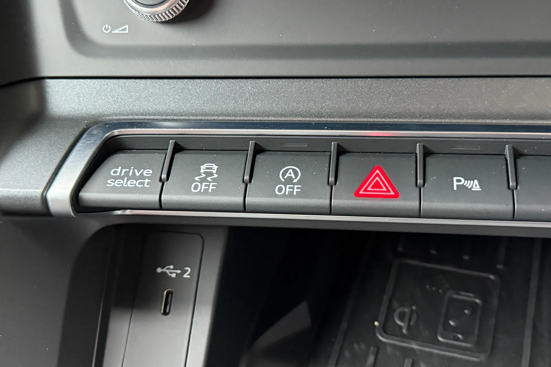 Audi Q3 thumbnail image number 52