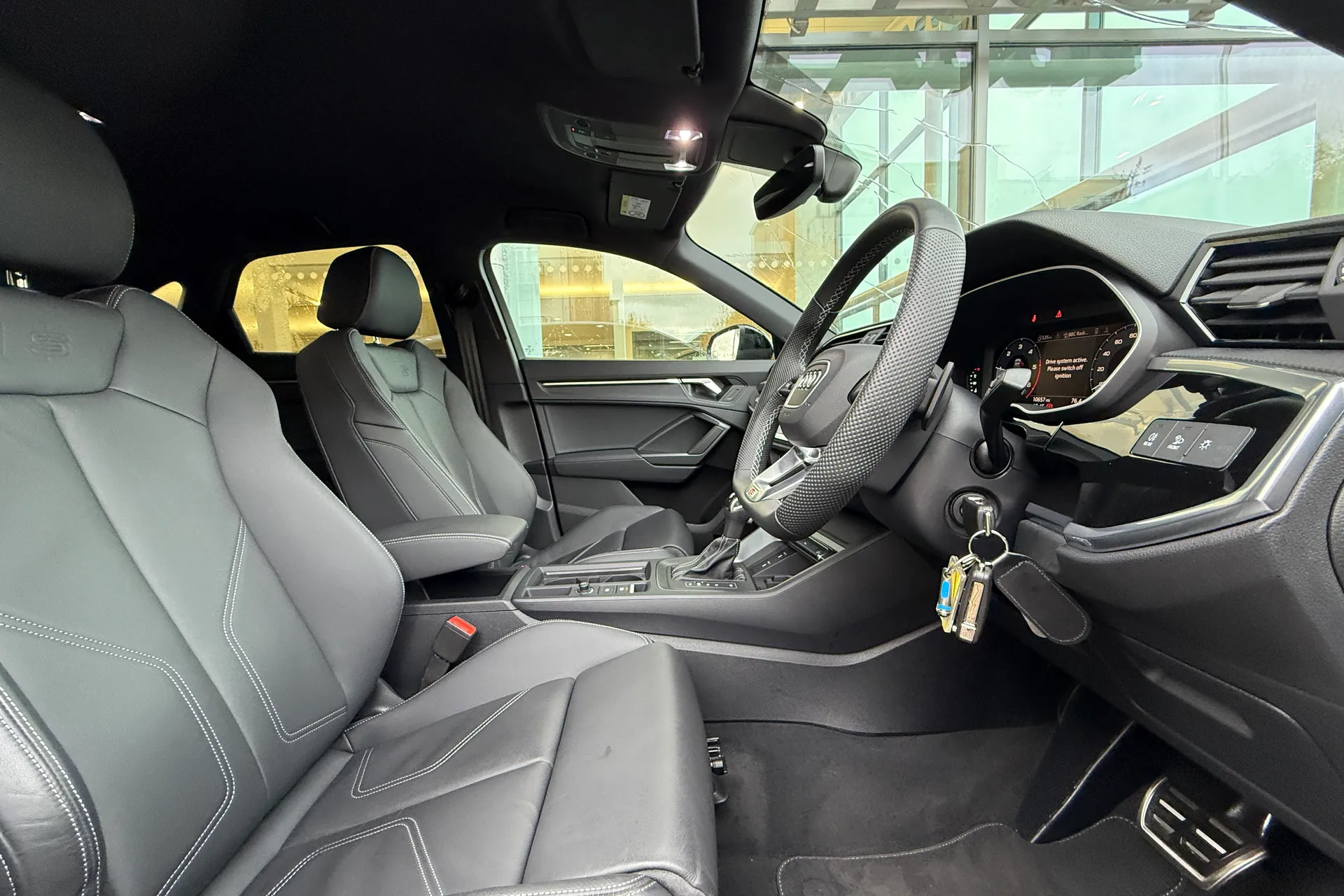 Audi Q3 thumbnail image number 11