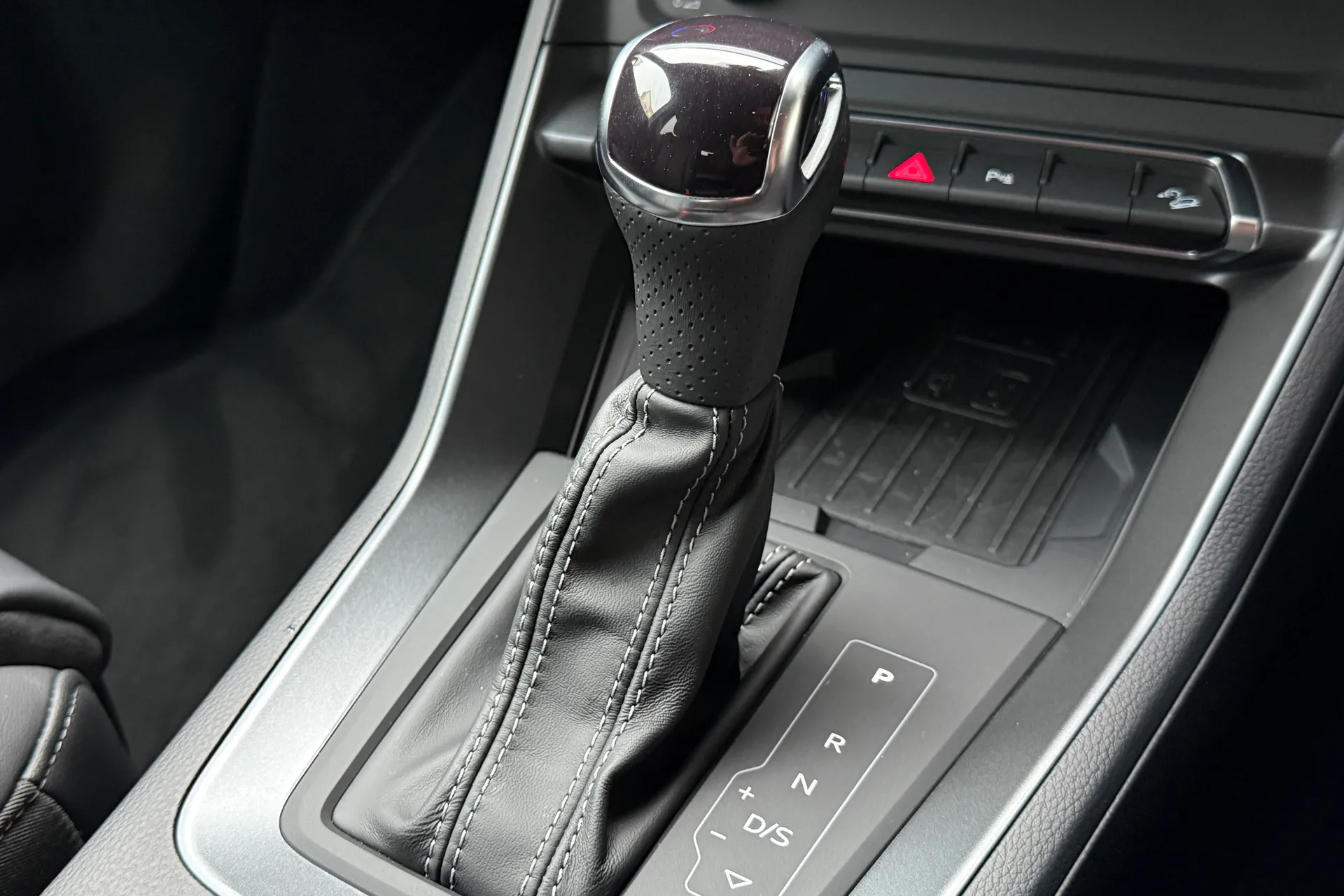 Audi Q3 thumbnail image number 55